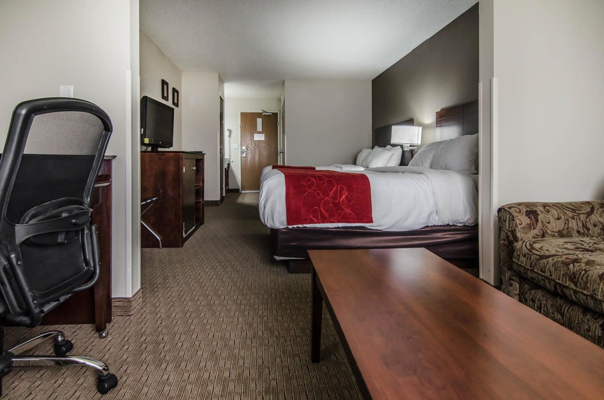 Quality Suites St. Joseph