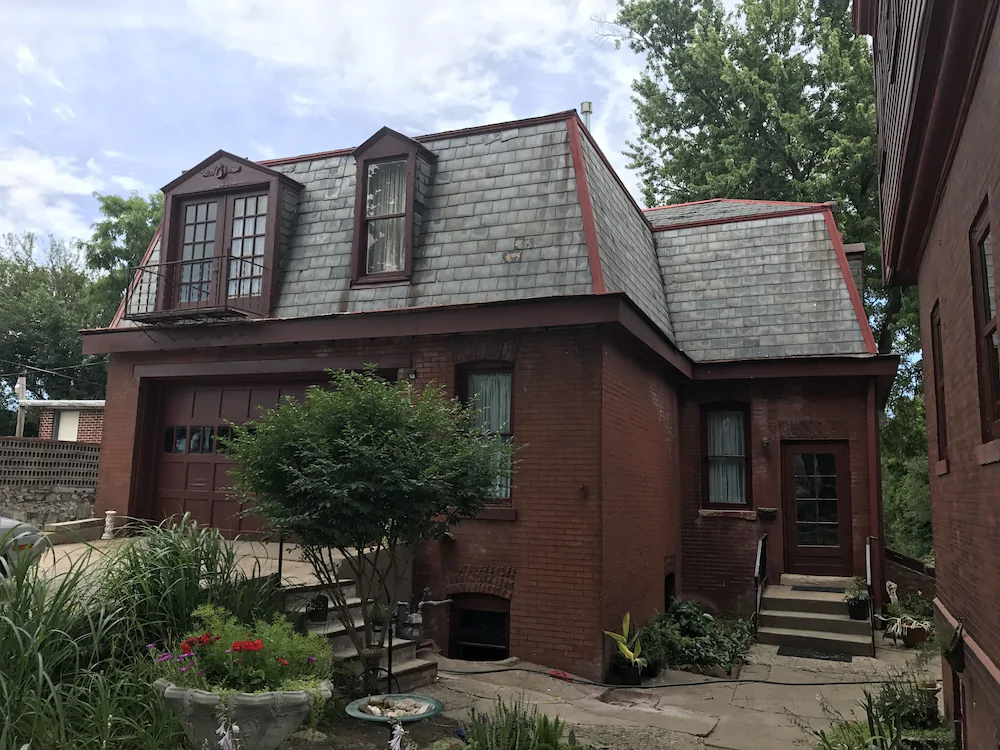 The Vineyard Mansion