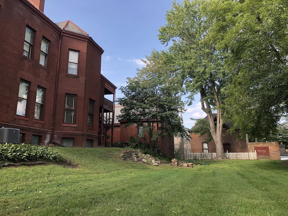 The Vineyard Mansion