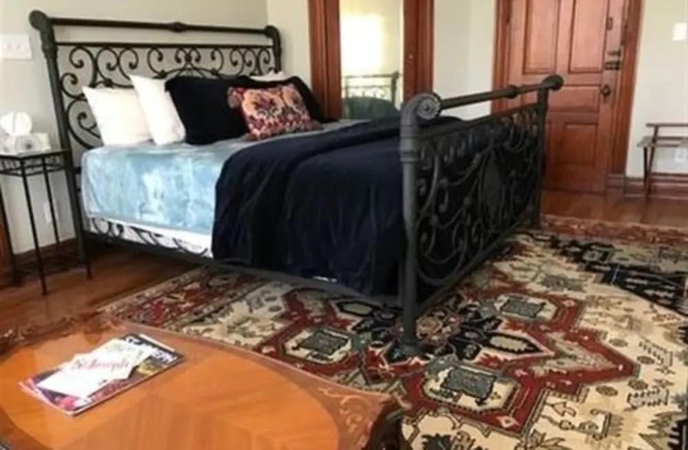 The Vineyard Mansion