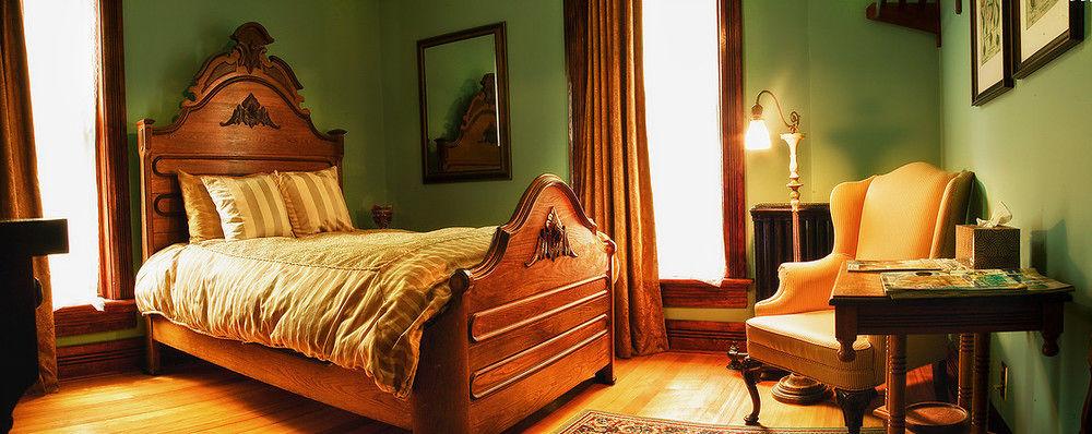 Whiskey Mansion Bed & Breakfast