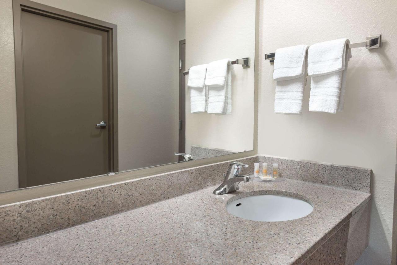 Days Inn by Wyndham St Peters/St Charles