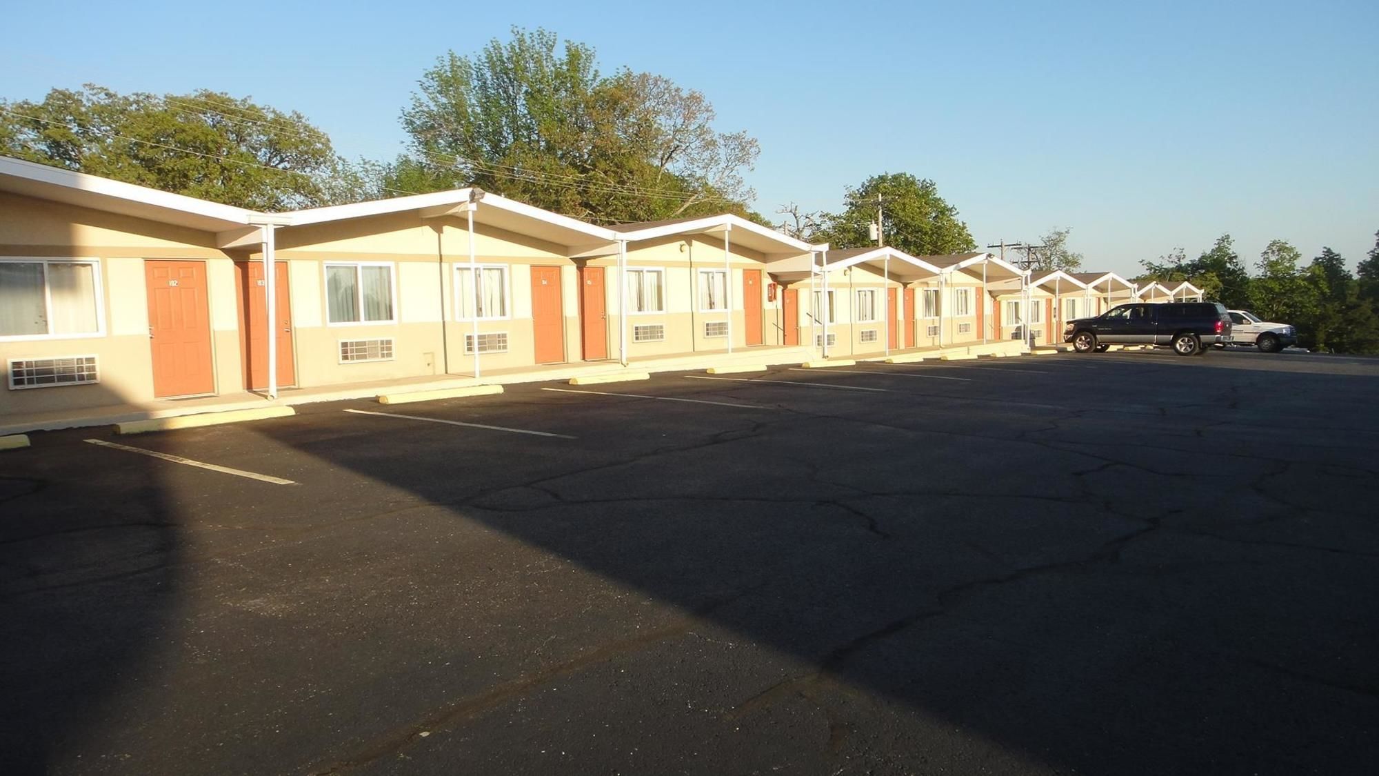 Relax Inn St. Robert