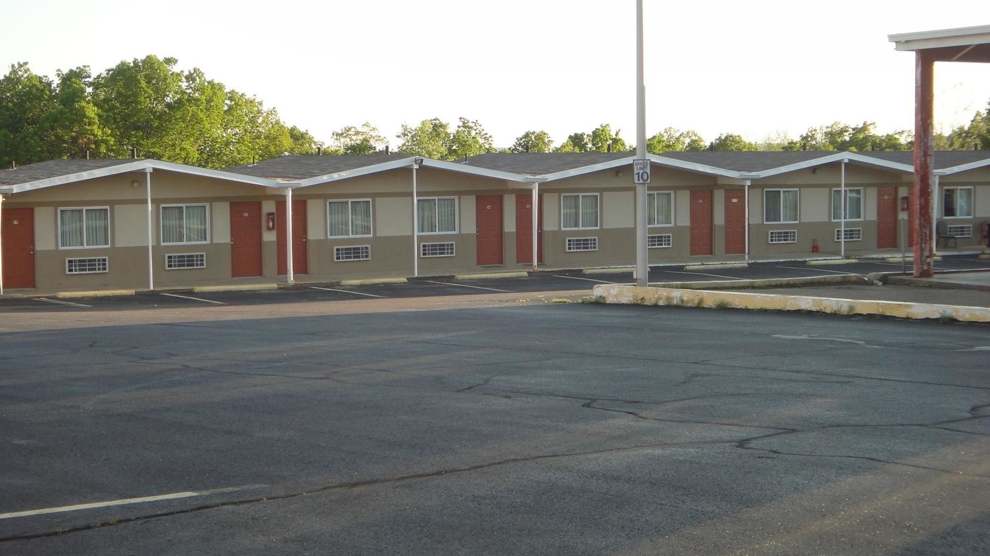 Relax Inn St. Robert