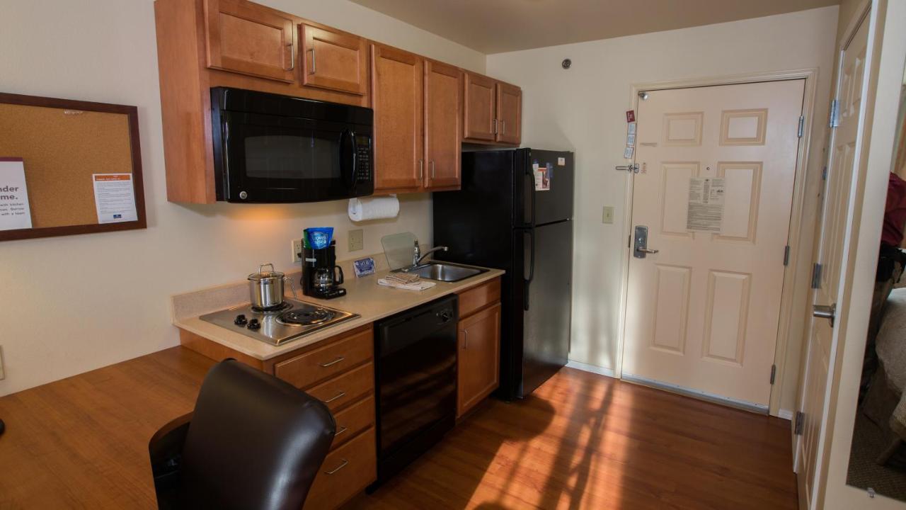 Candlewood Suites Springfield South