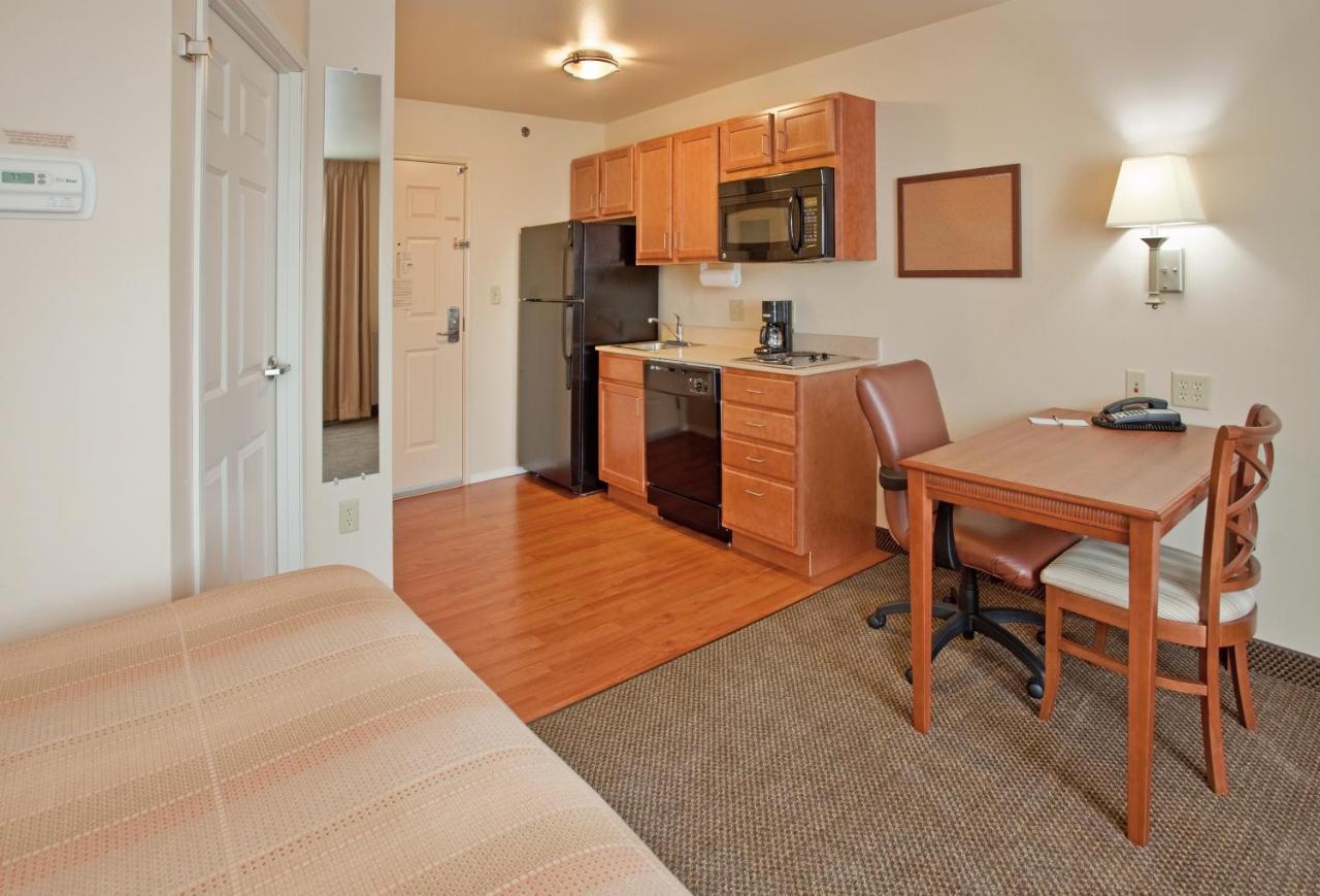 Candlewood Suites Springfield South