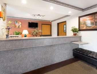 Days Inn by Wyndham Battlefield Rd/Hwy 65