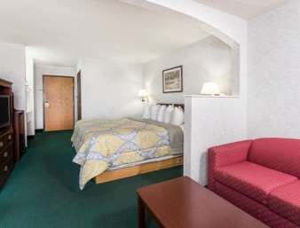 Days Inn by Wyndham Battlefield Rd/Hwy 65