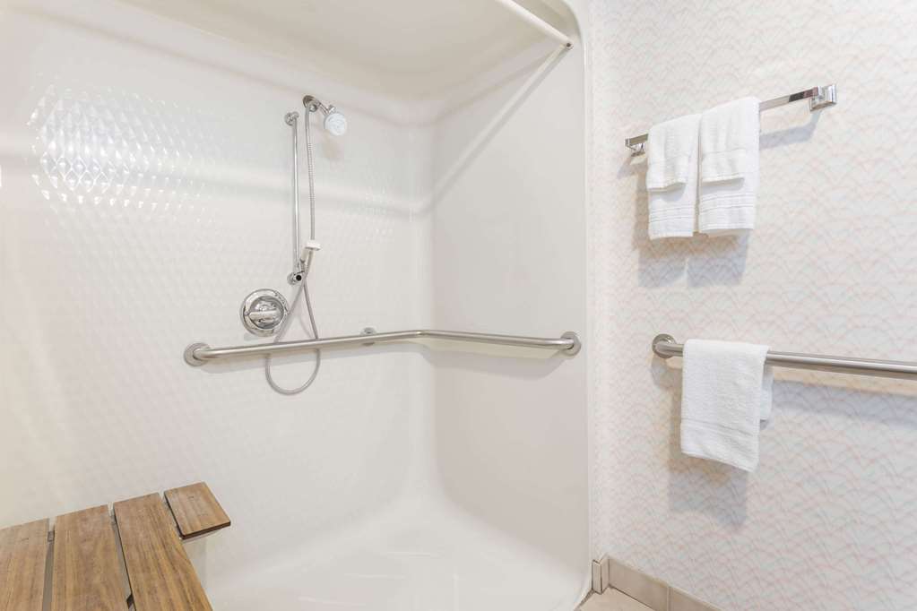 Days Inn by Wyndham Battlefield Rd/Hwy 65