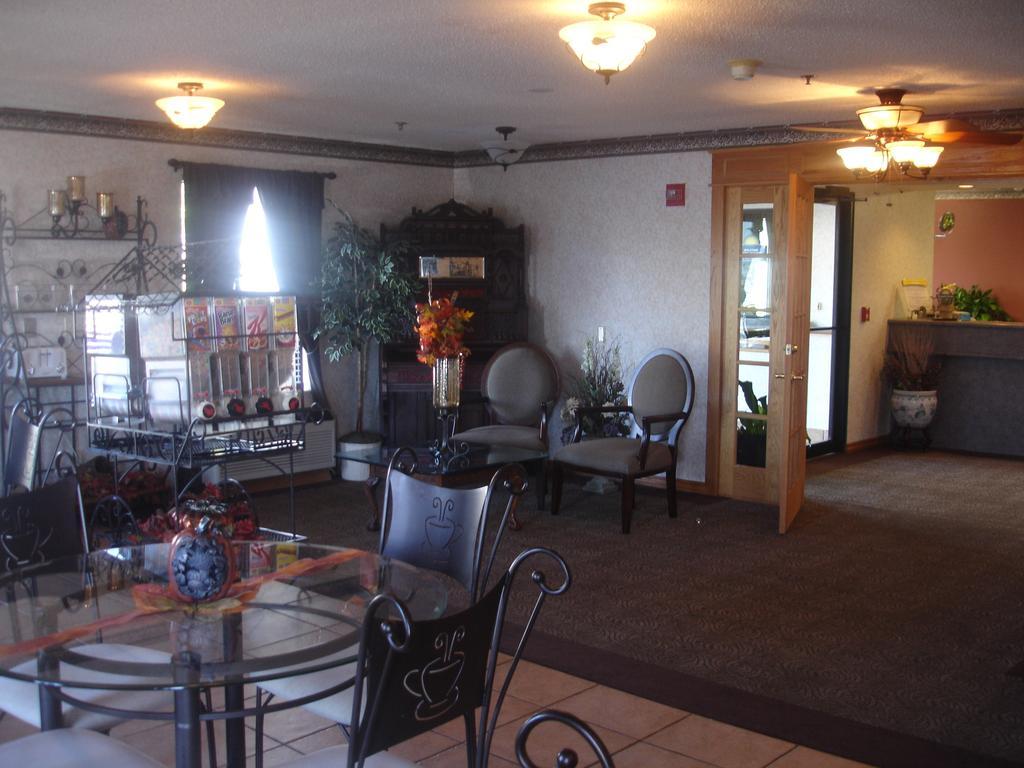 Days Inn by Wyndham Battlefield Rd/Hwy 65