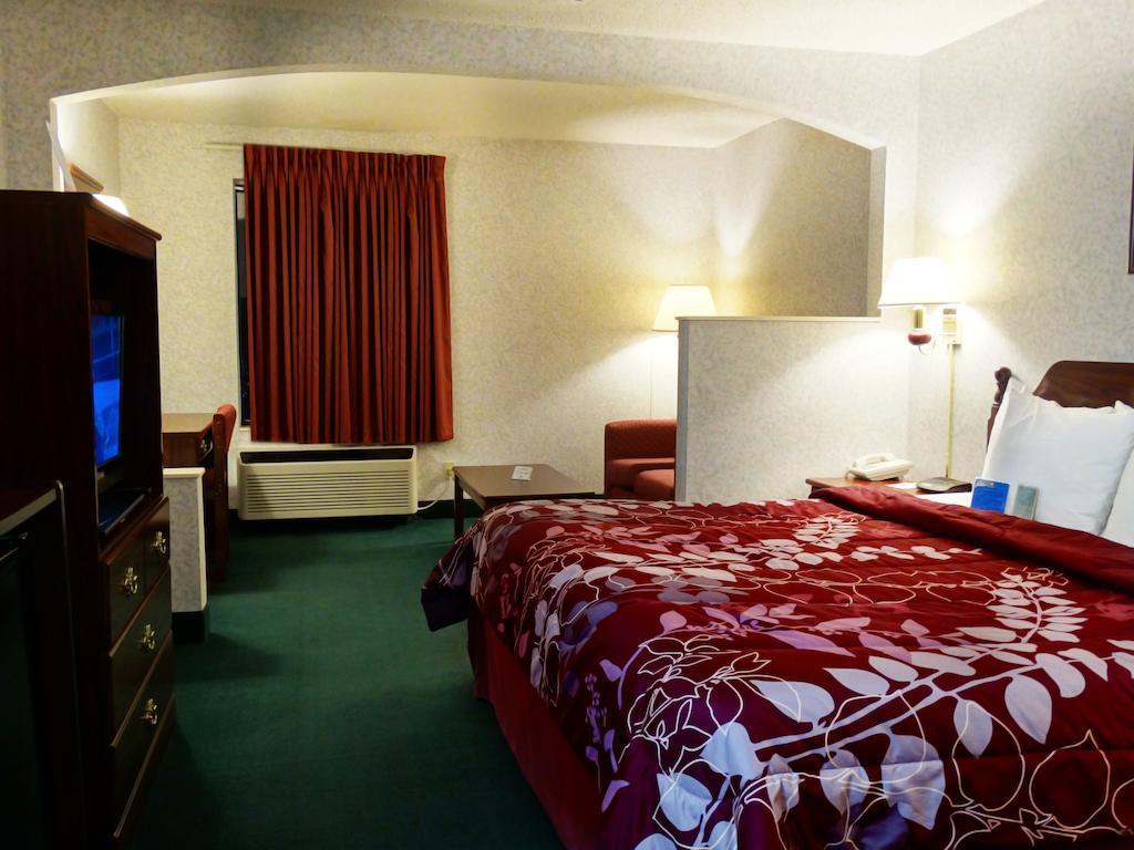 Days Inn by Wyndham Battlefield Rd/Hwy 65