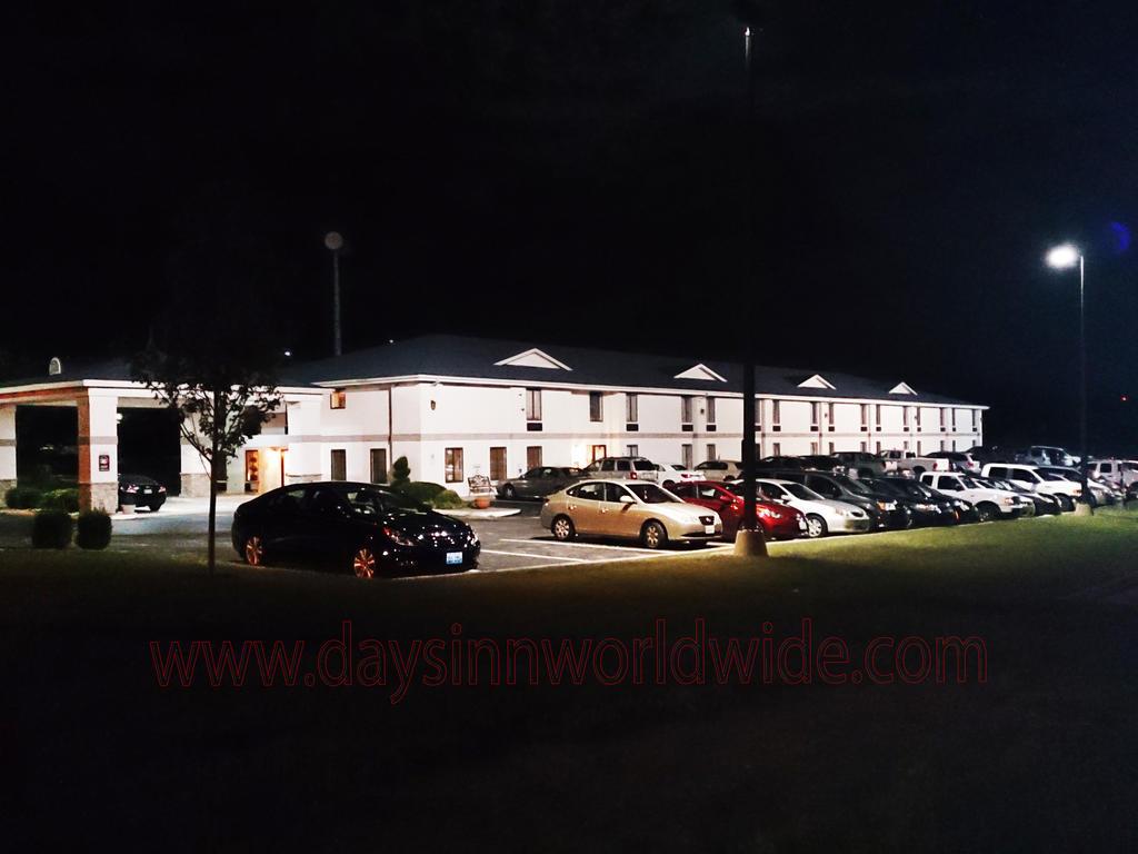 Days Inn by Wyndham Battlefield Rd/Hwy 65