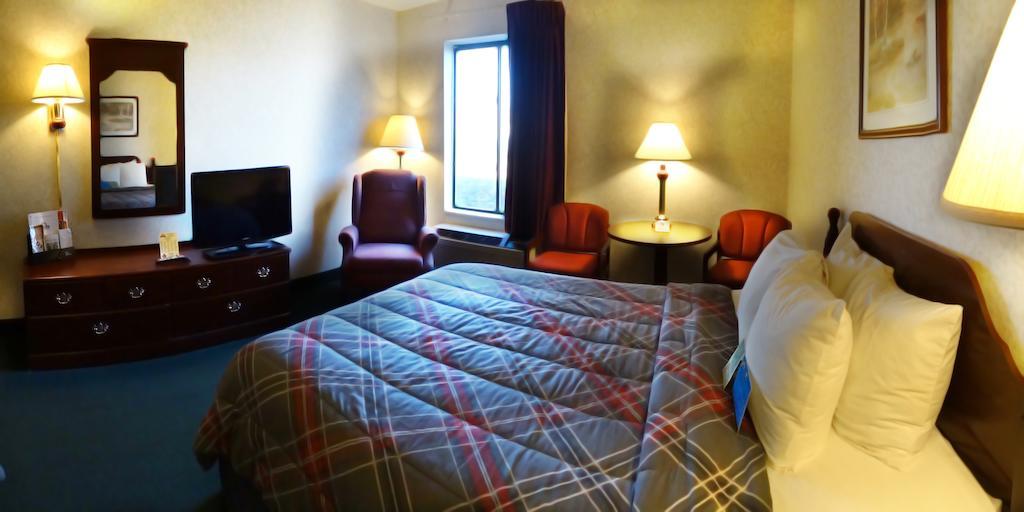 Days Inn by Wyndham Battlefield Rd/Hwy 65