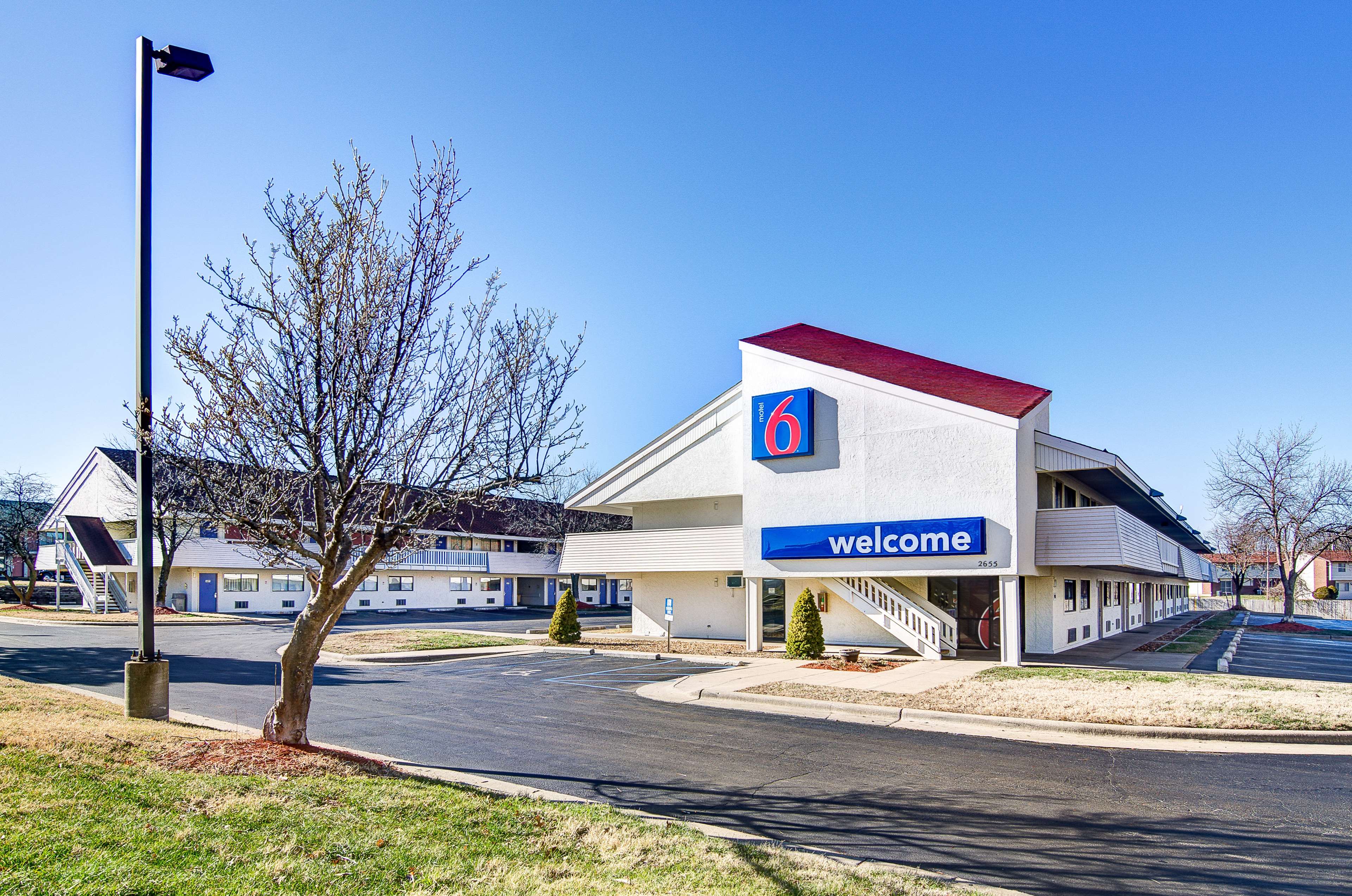 Motel 6 Springfield North