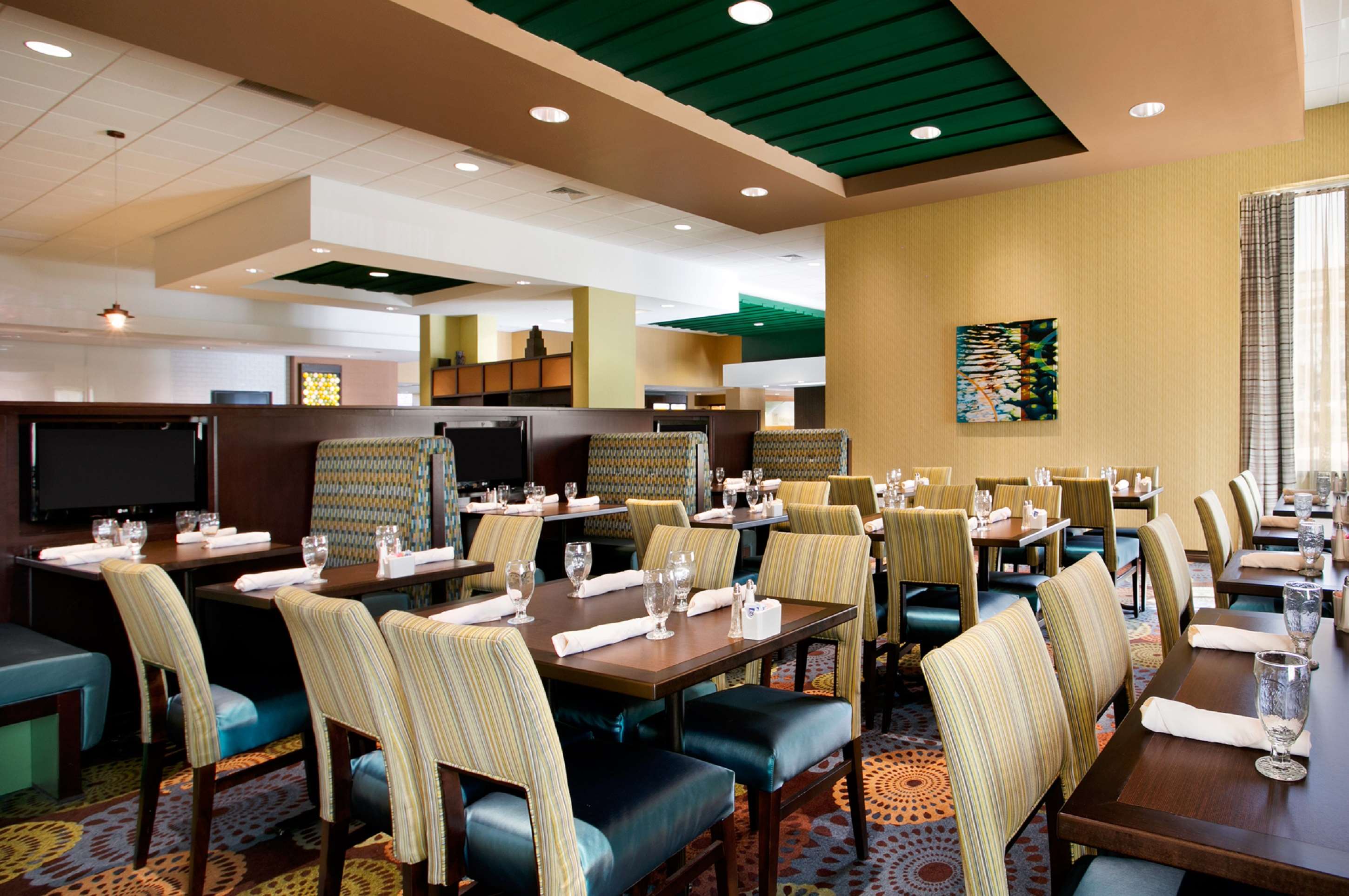 Aviator Hotel & Suites, BW Signature Collection