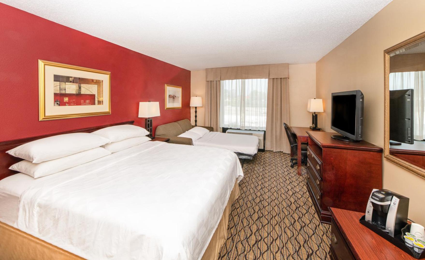 Aviator Hotel & Suites, BW Signature Collection