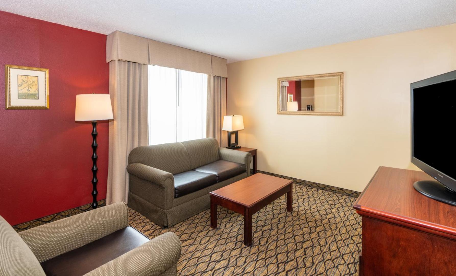 Aviator Hotel & Suites, BW Signature Collection