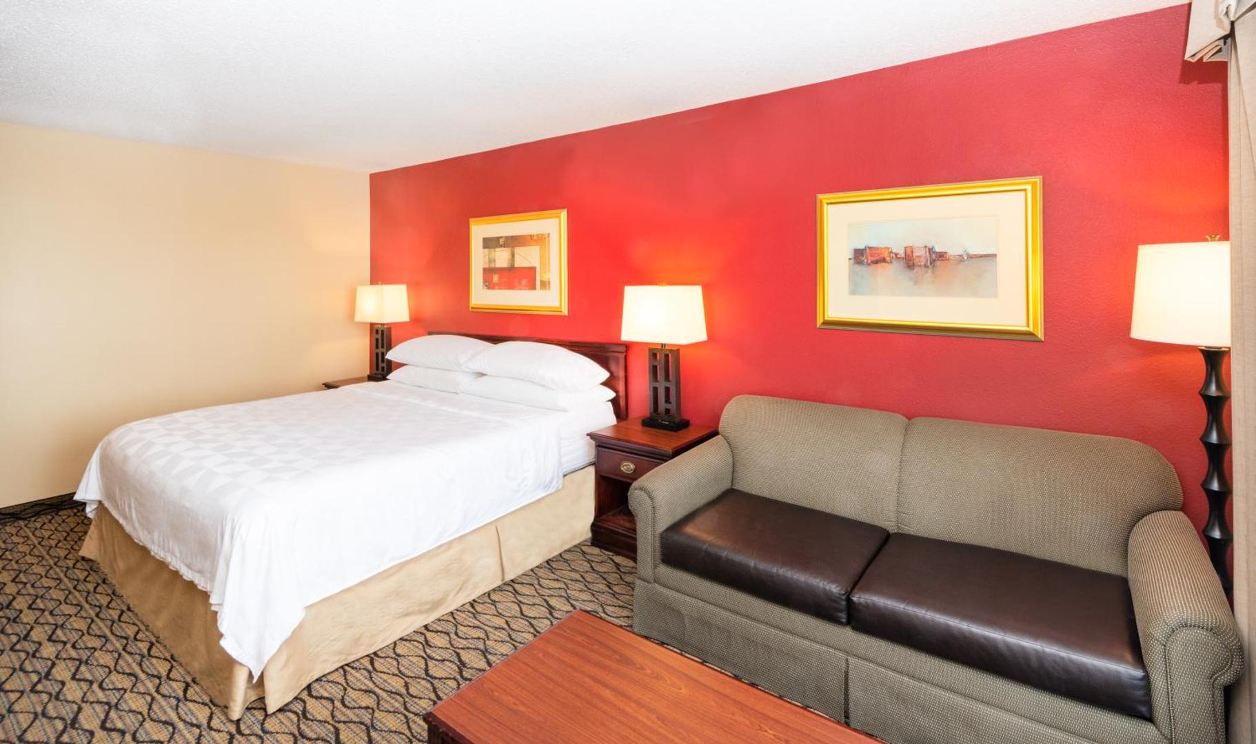 Aviator Hotel & Suites, BW Signature Collection