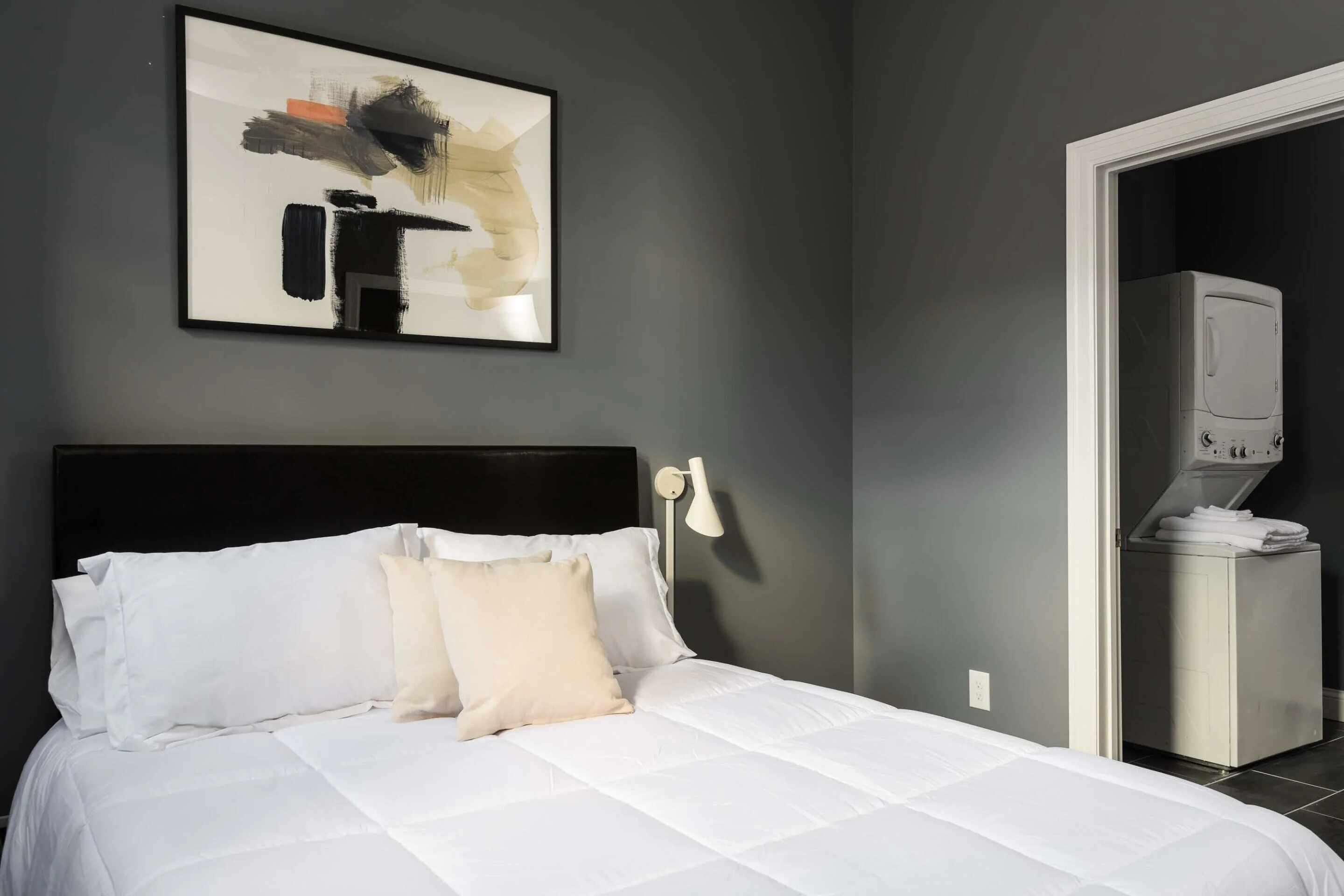 Bordeaux - Luxe LF Square Apts with Rooftop by Zencity Bordeaux - Luxe LF Square Apts with Rooftop by Zencity