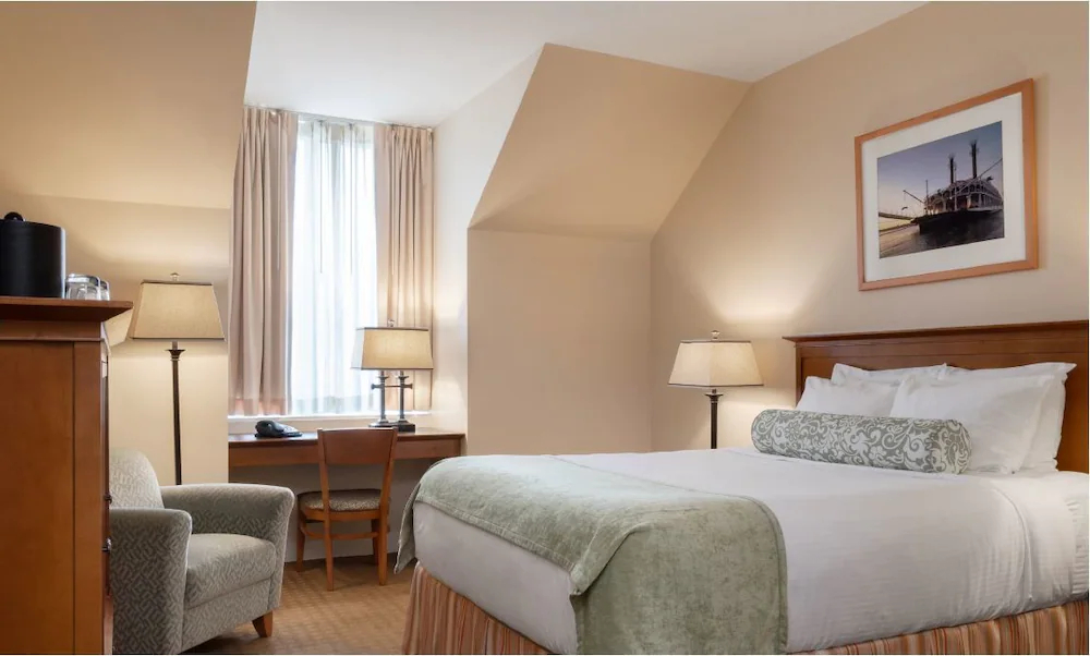 Charles F. Knight Executive Education & Conference Center