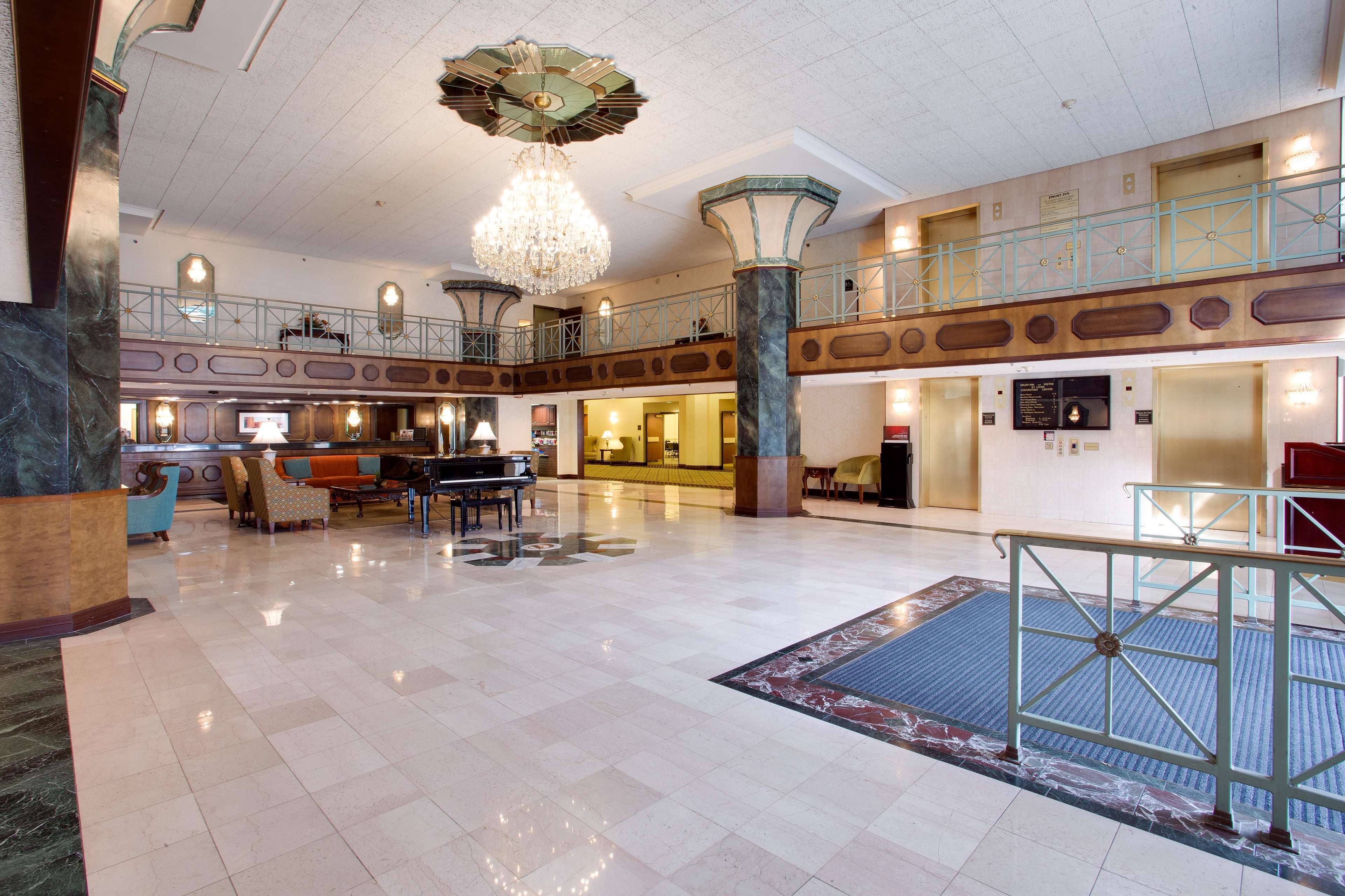 Drury Inn & Suites Convention Center