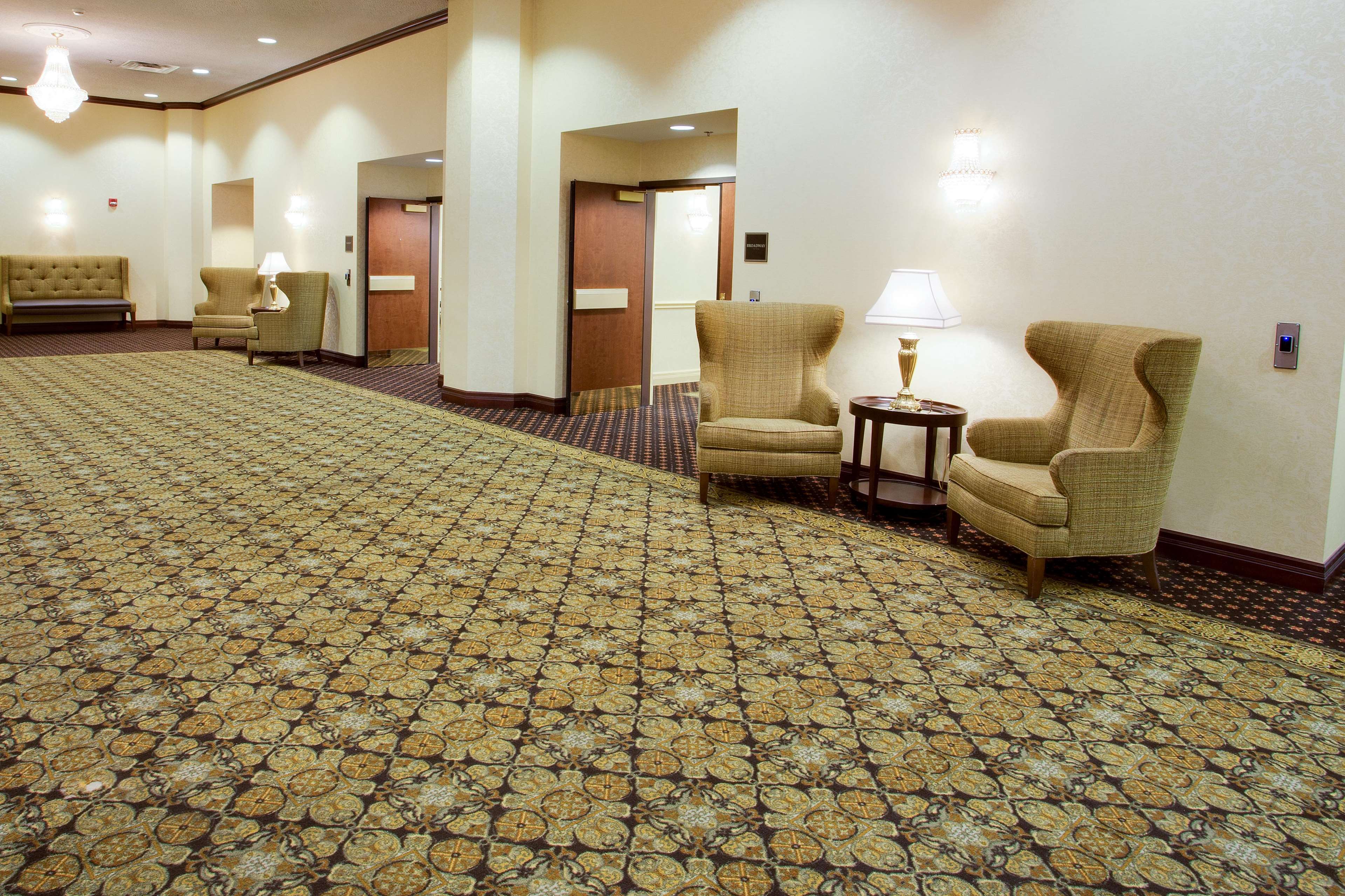 Drury Inn & Suites Convention Center