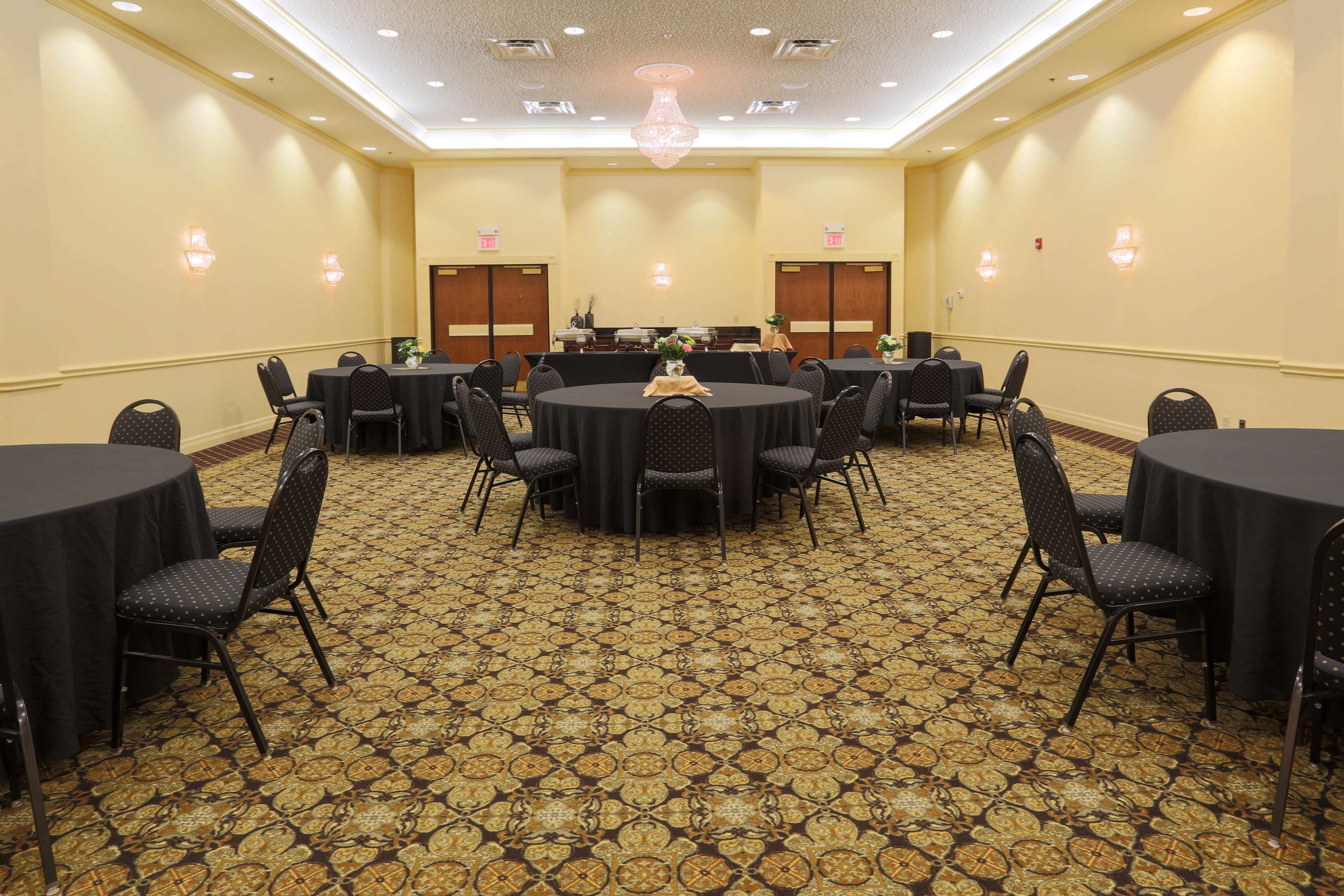 Drury Inn & Suites Convention Center