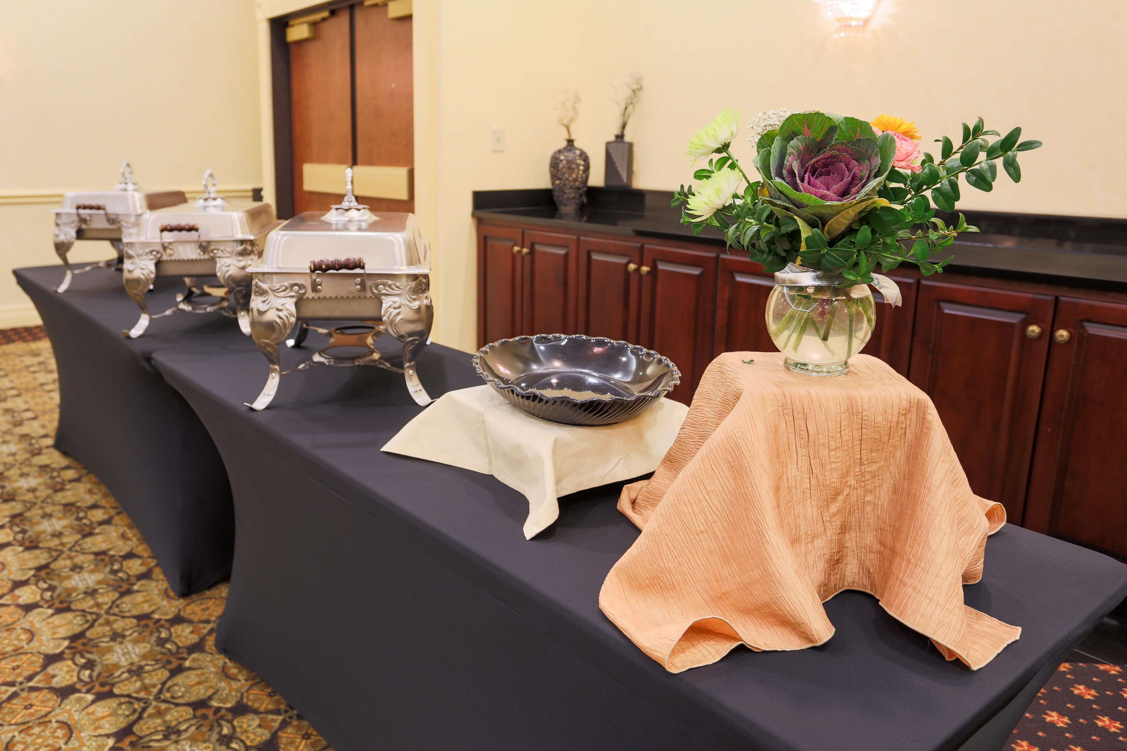 Drury Inn & Suites Convention Center