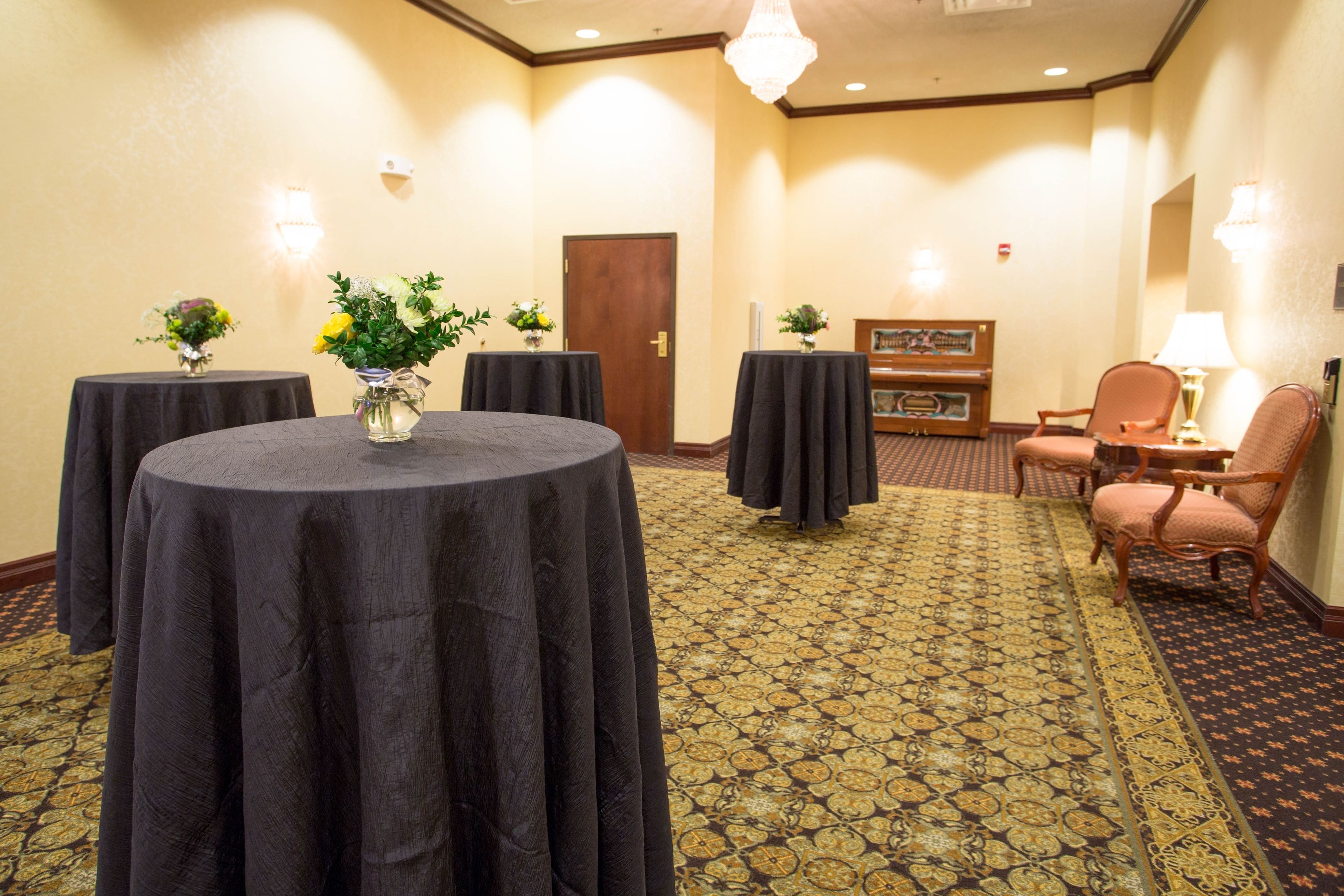 Drury Inn & Suites Convention Center