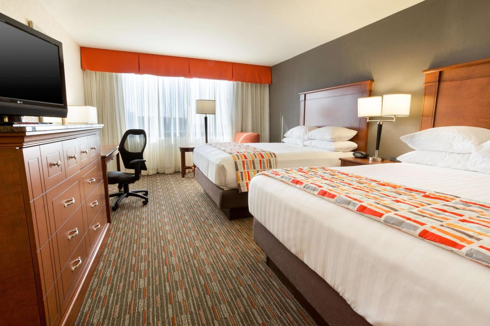Drury Inn & Suites Creve Coeur - St. Louis