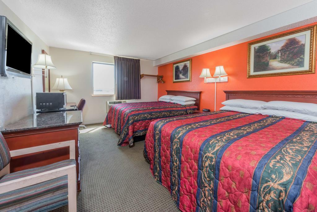 Knights Inn Ferguson