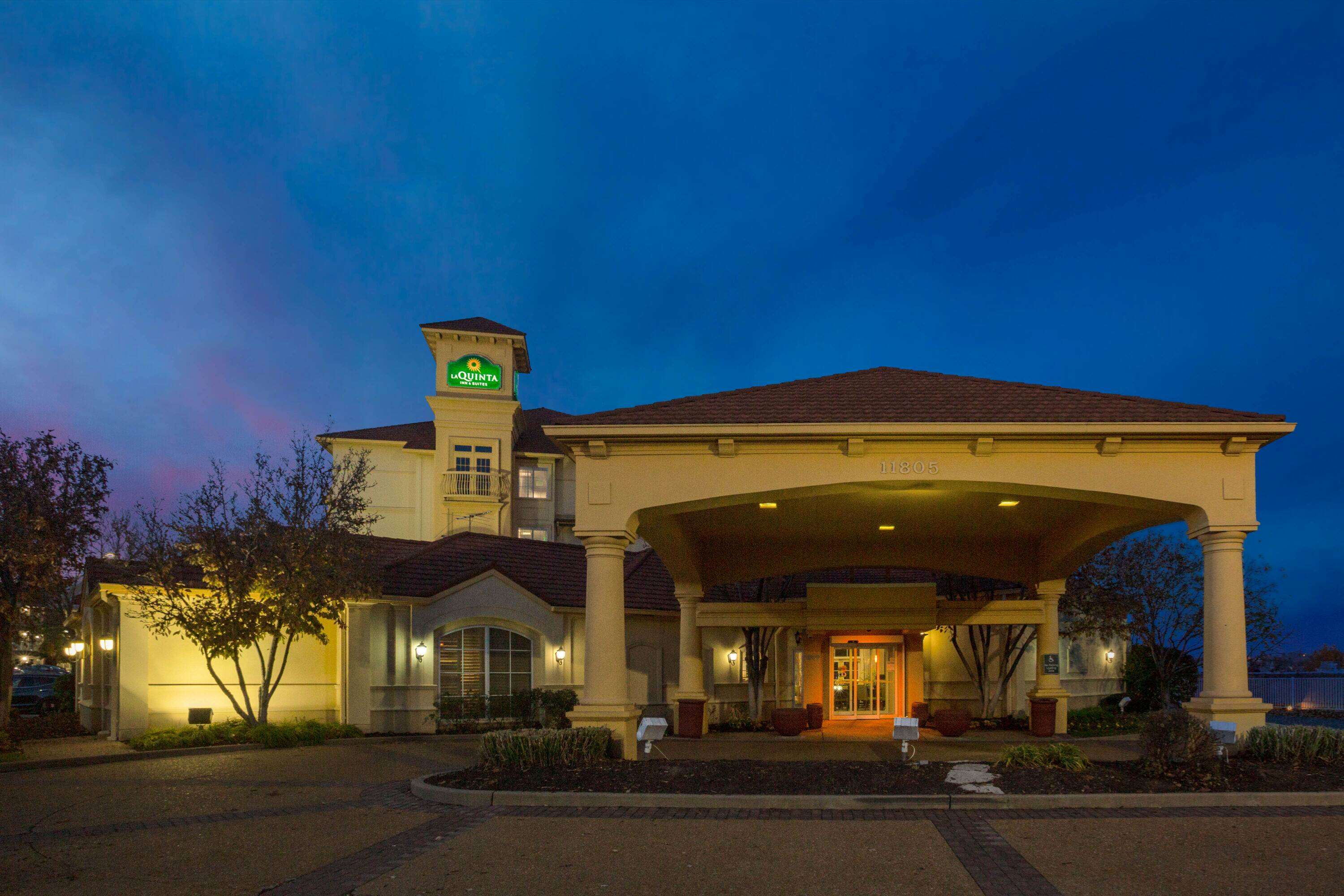La Quinta Inn & Suites by Wyndham St. Louis Westport