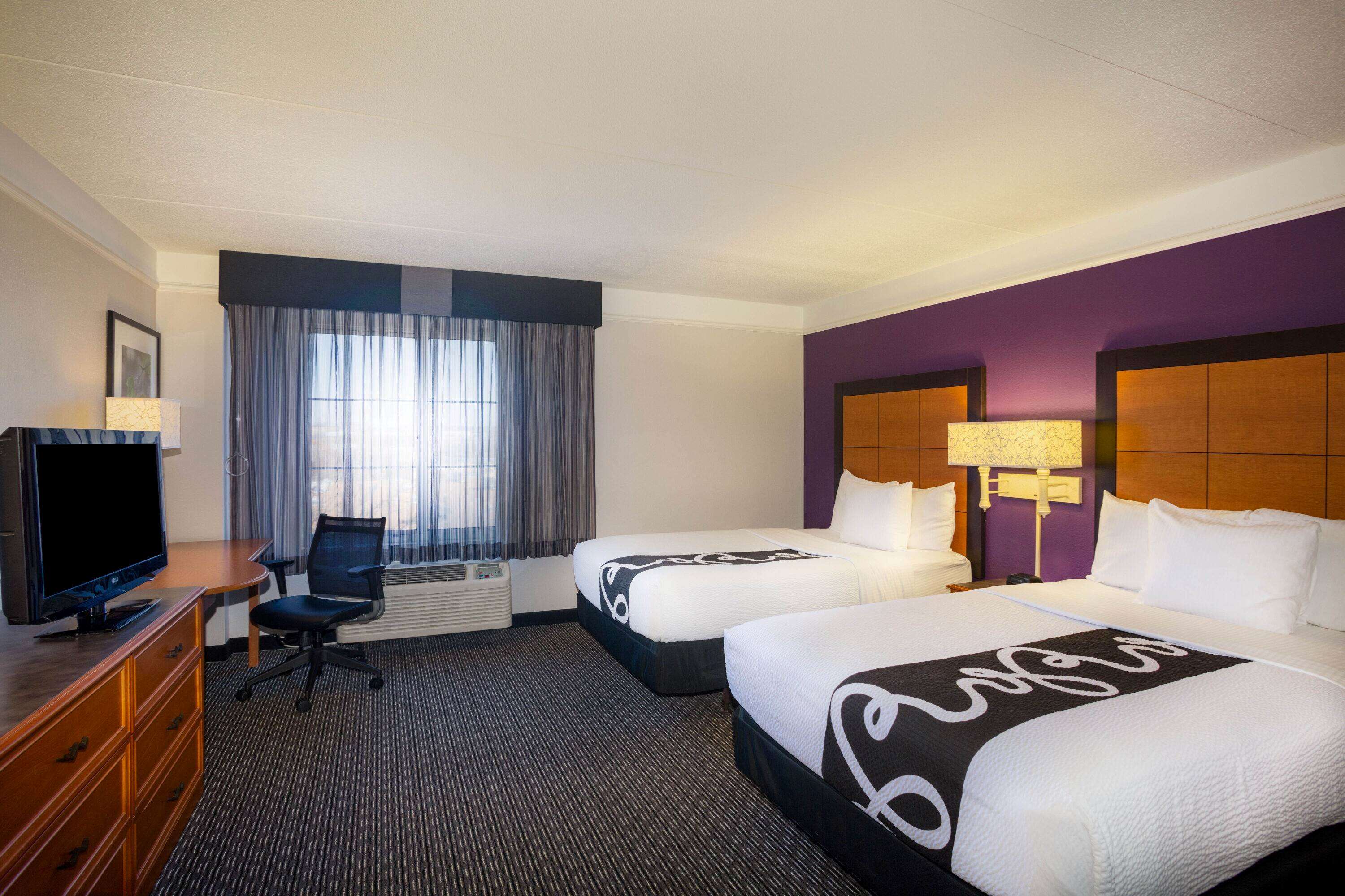 La Quinta Inn & Suites by Wyndham St. Louis Westport