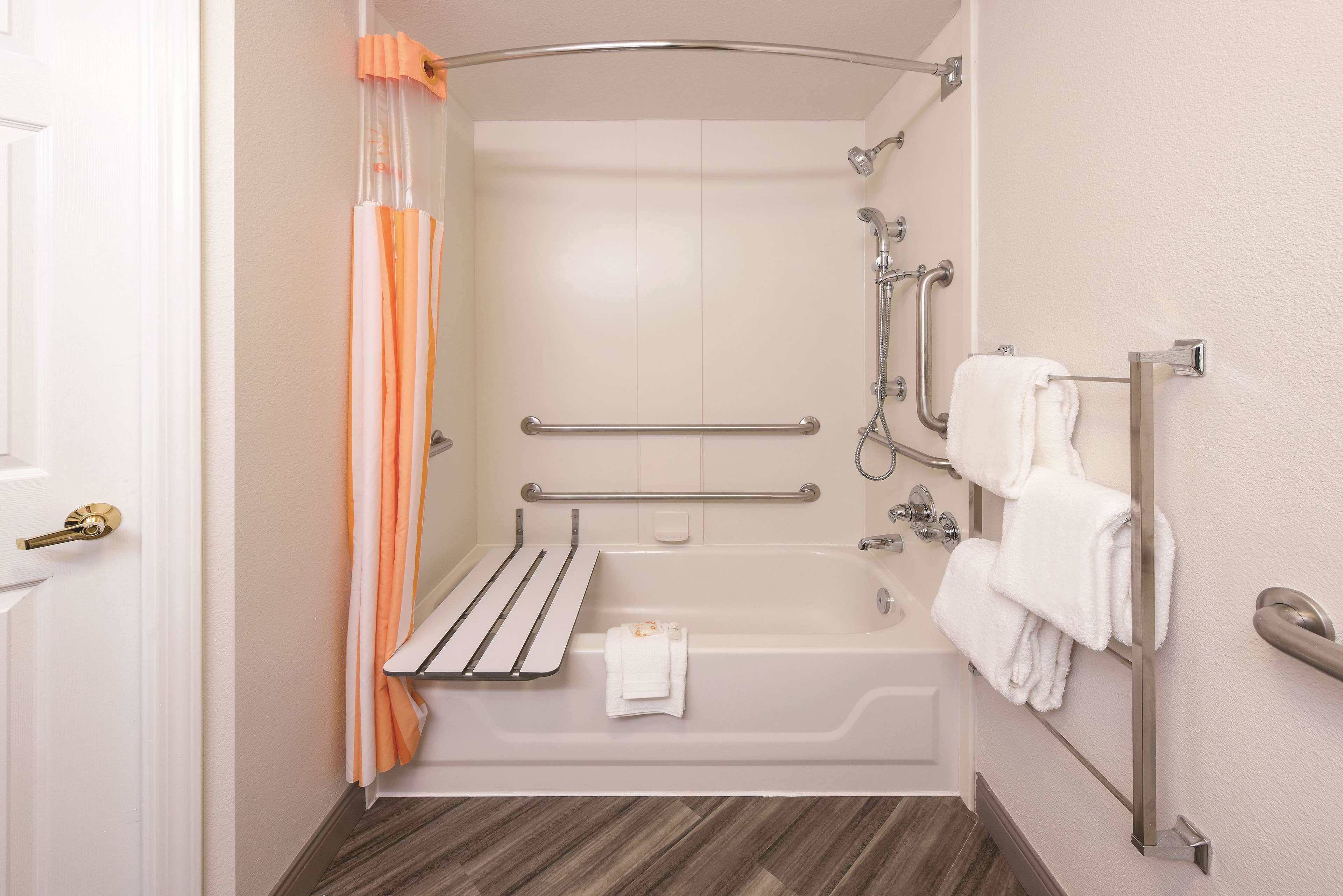 La Quinta Inn & Suites by Wyndham St. Louis Westport