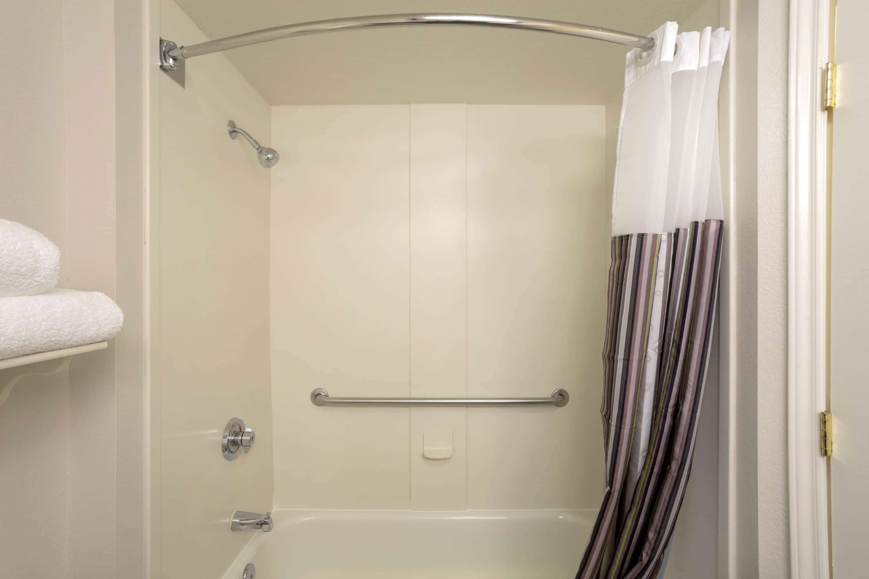 La Quinta Inn & Suites by Wyndham St. Louis Westport