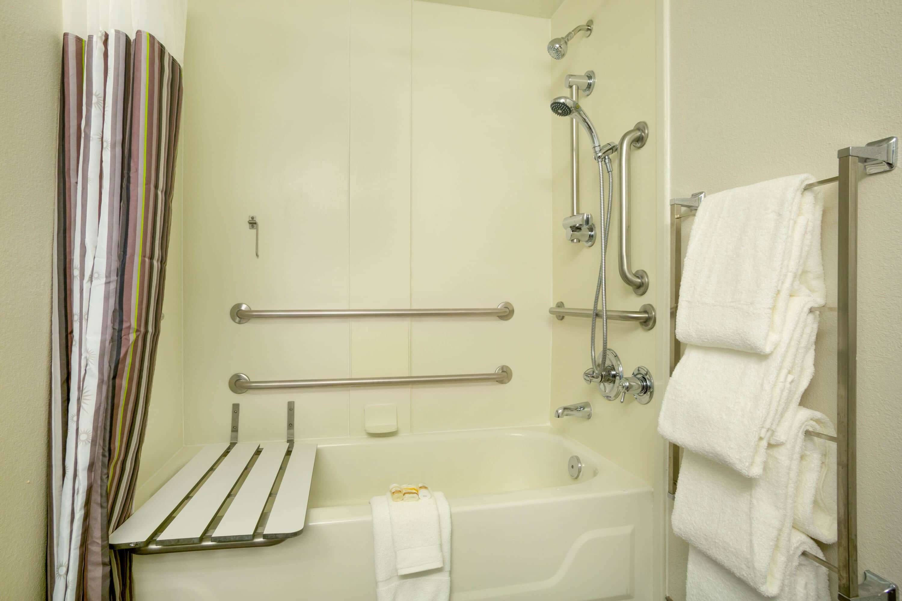 La Quinta Inn & Suites by Wyndham St. Louis Westport