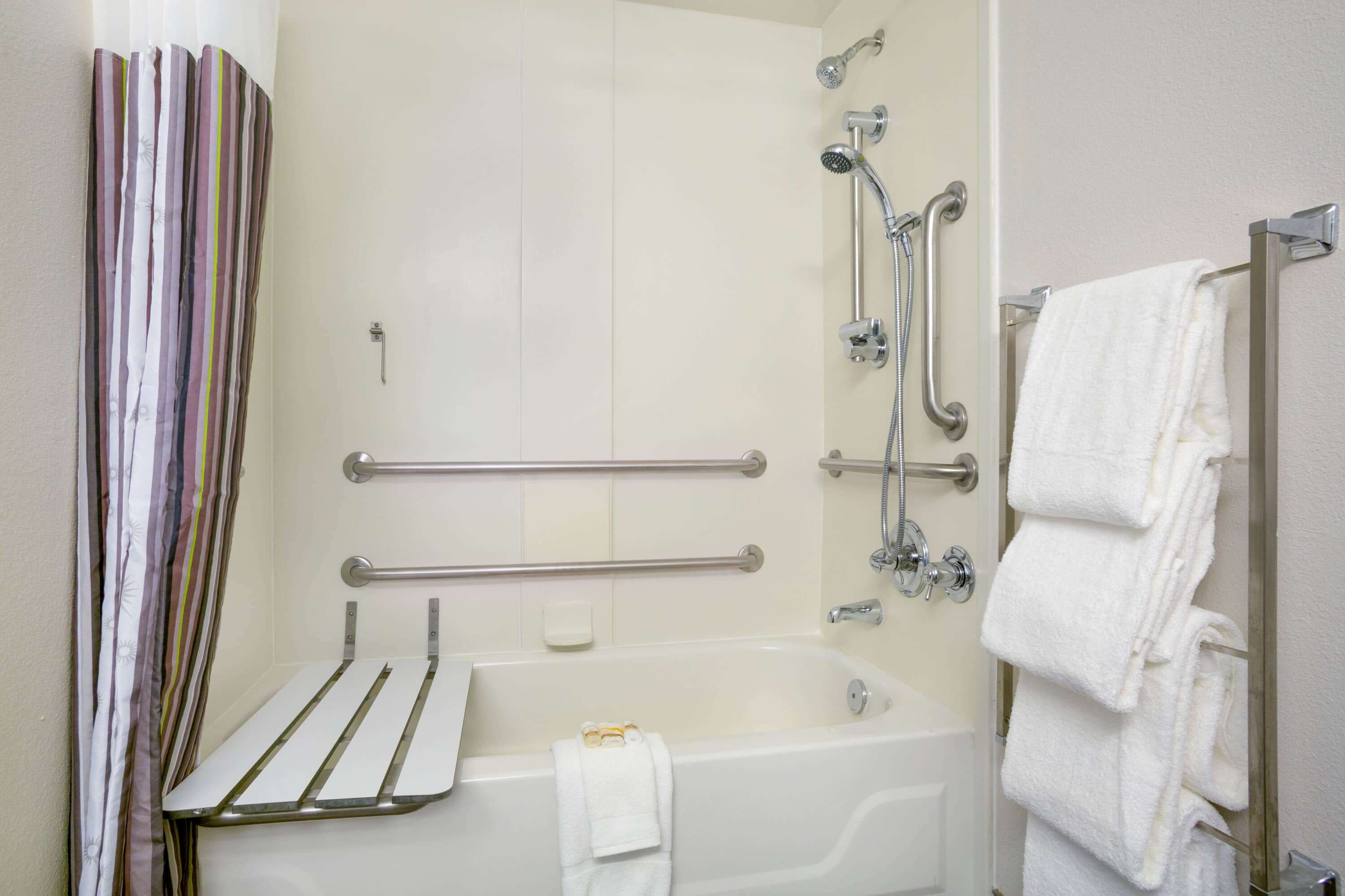 La Quinta Inn & Suites by Wyndham St. Louis Westport