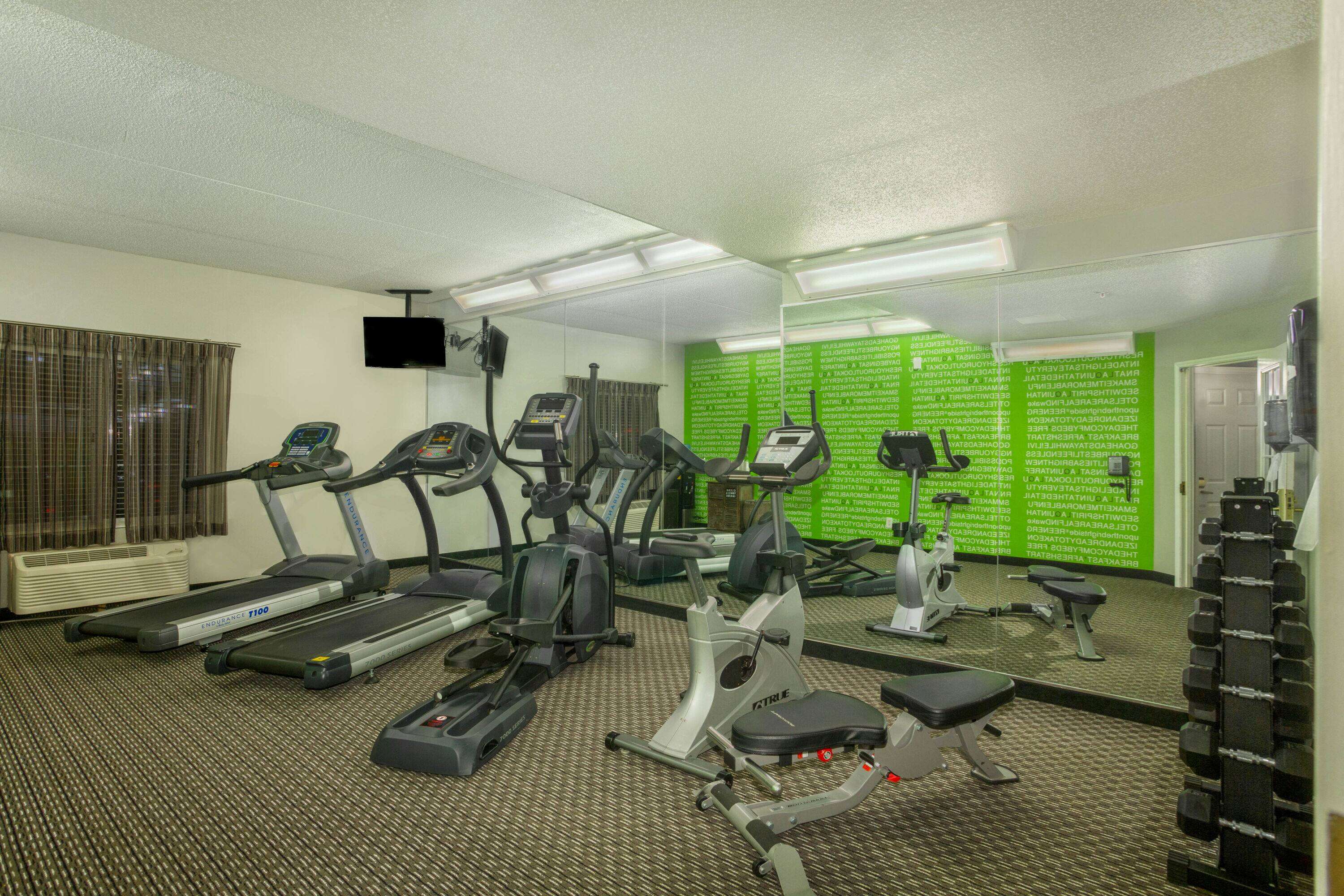 La Quinta Inn & Suites by Wyndham St. Louis Westport