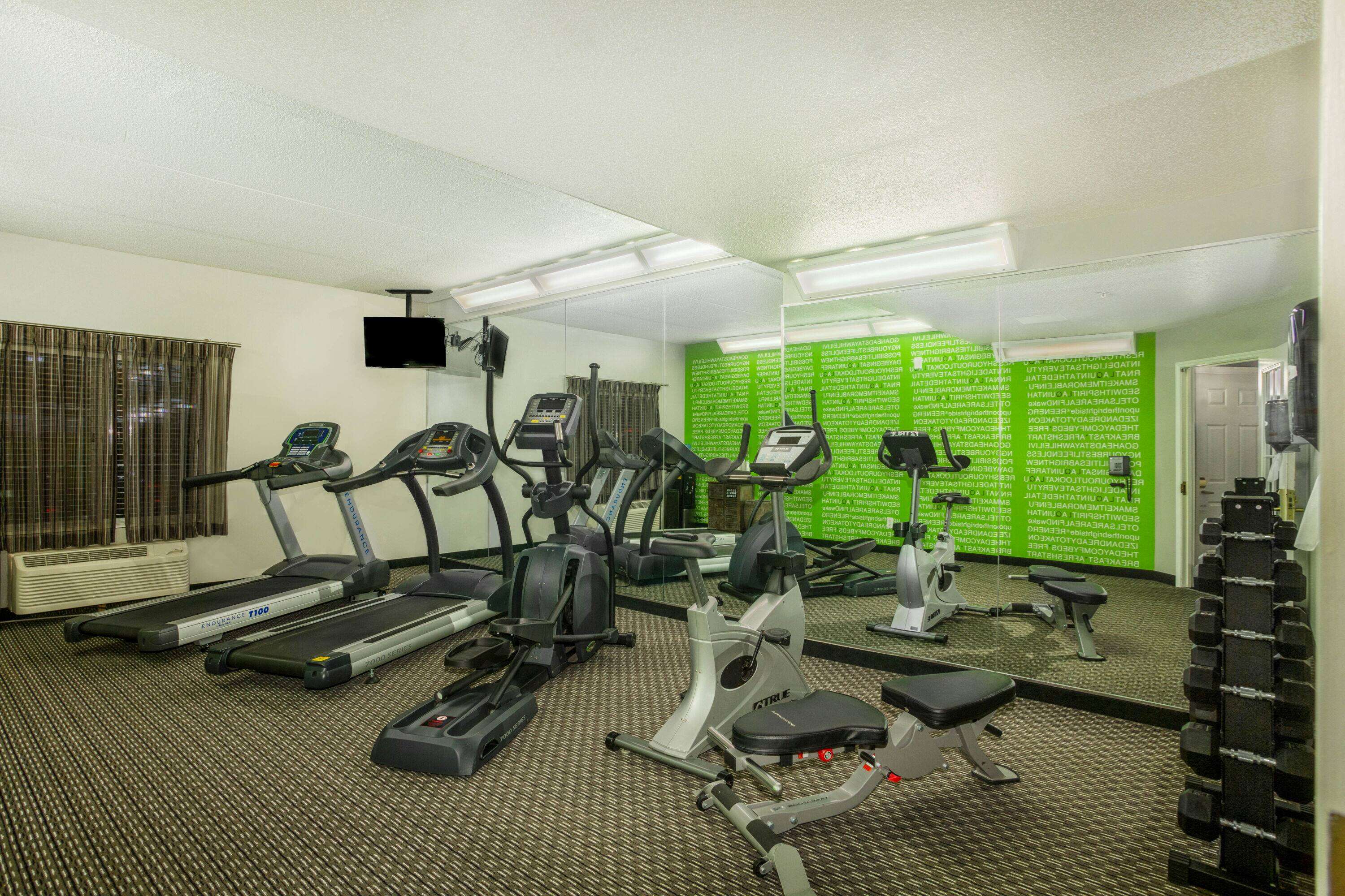 La Quinta Inn & Suites by Wyndham St. Louis Westport
