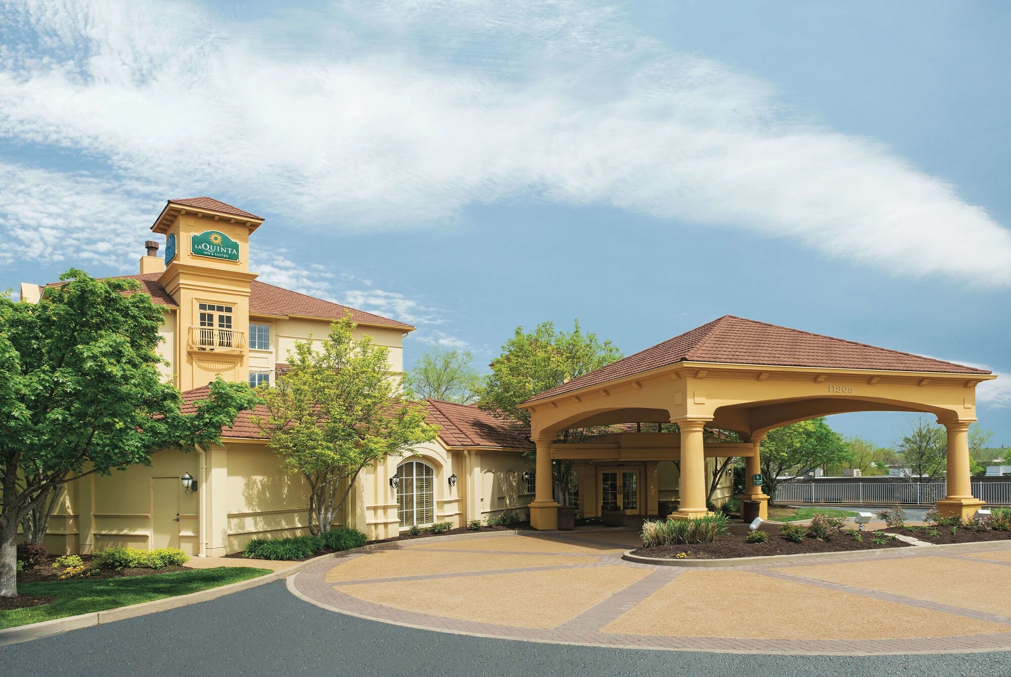 La Quinta Inn & Suites by Wyndham St. Louis Westport