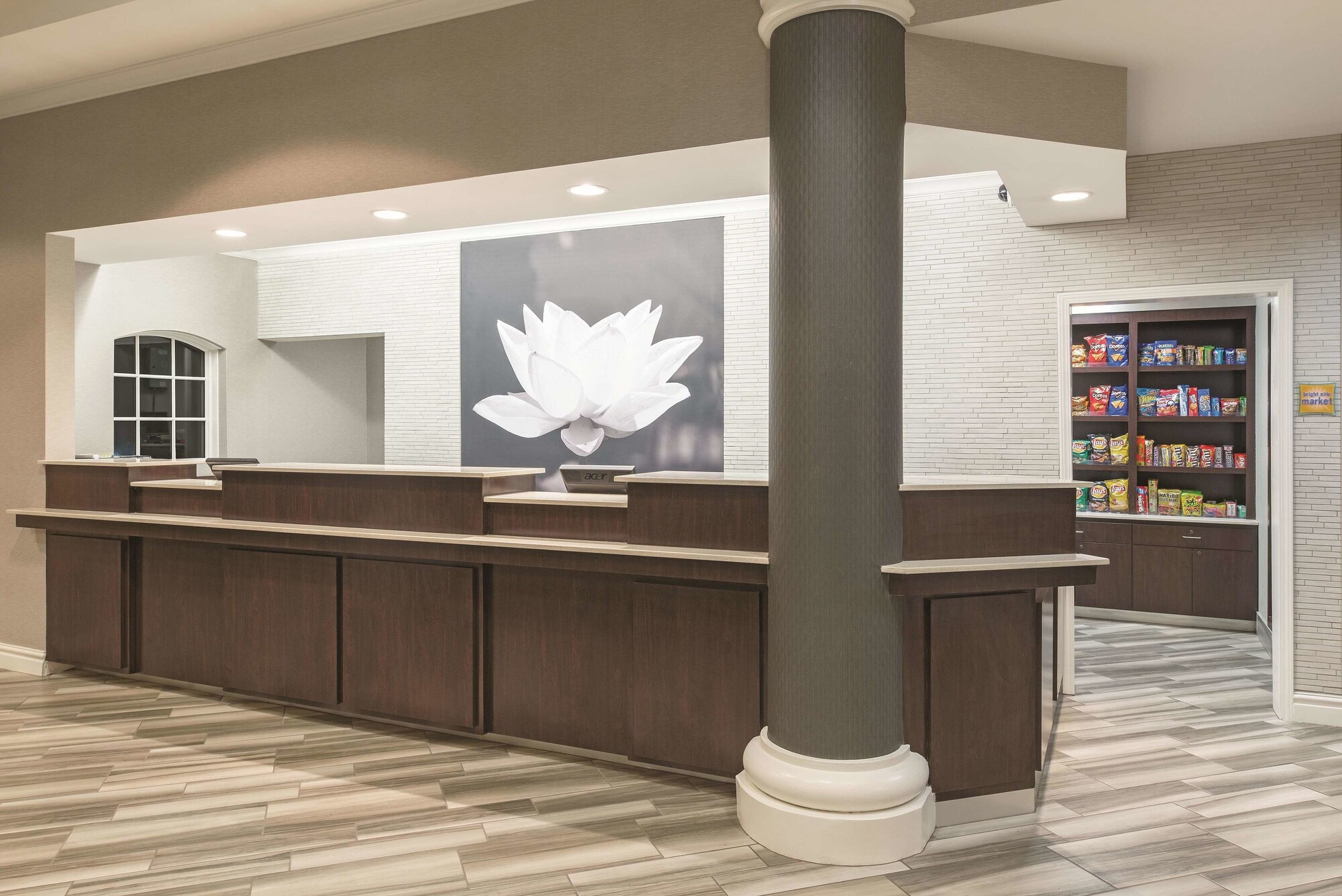 La Quinta Inn & Suites by Wyndham St. Louis Westport