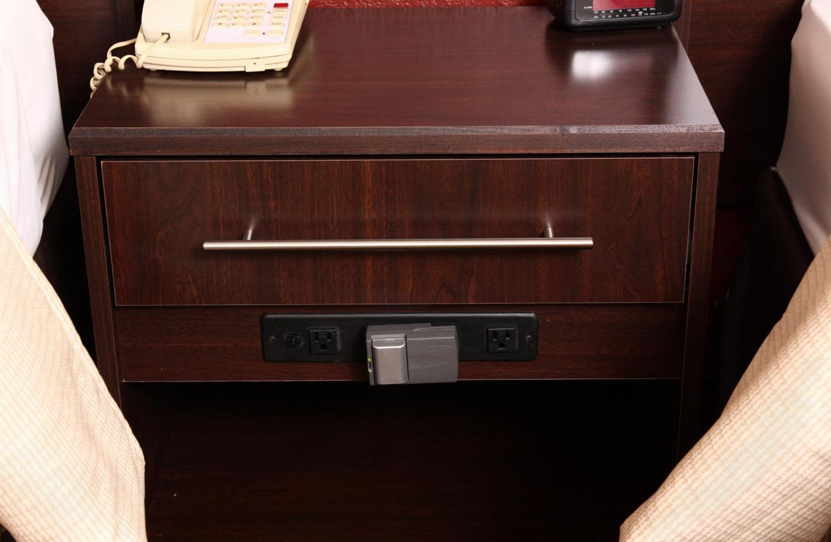 Red Roof PLUS+ St Louis - Forest Park/Hampton Ave