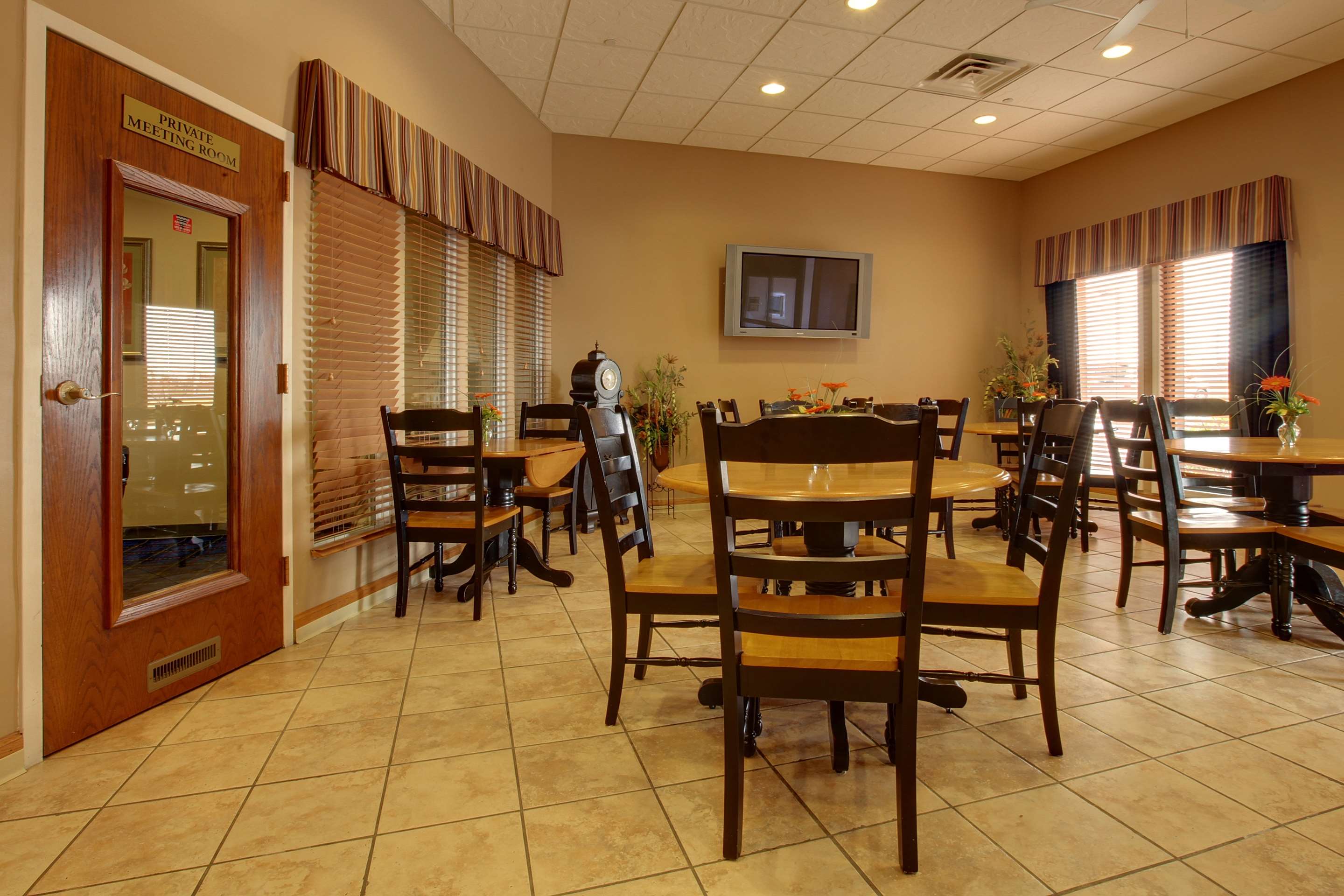 Americas Best Value Inn St. Louis South