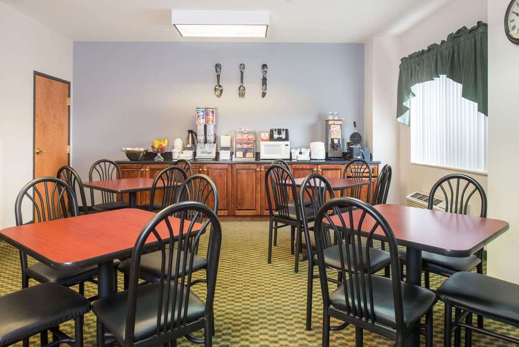Super 8 by Wyndham Union