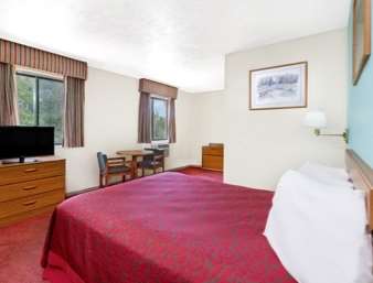 Days Inn by Wyndham Warrensburg