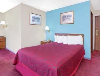 Days Inn by Wyndham Warrensburg