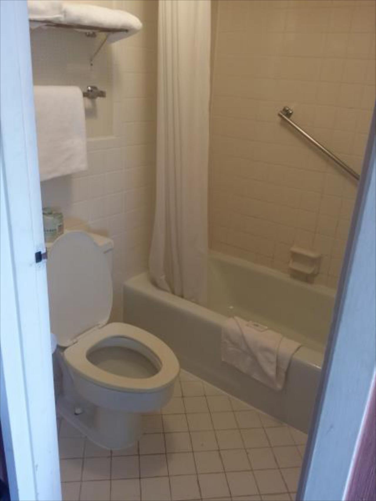Ridge Crest Plaza Inn And Suites
