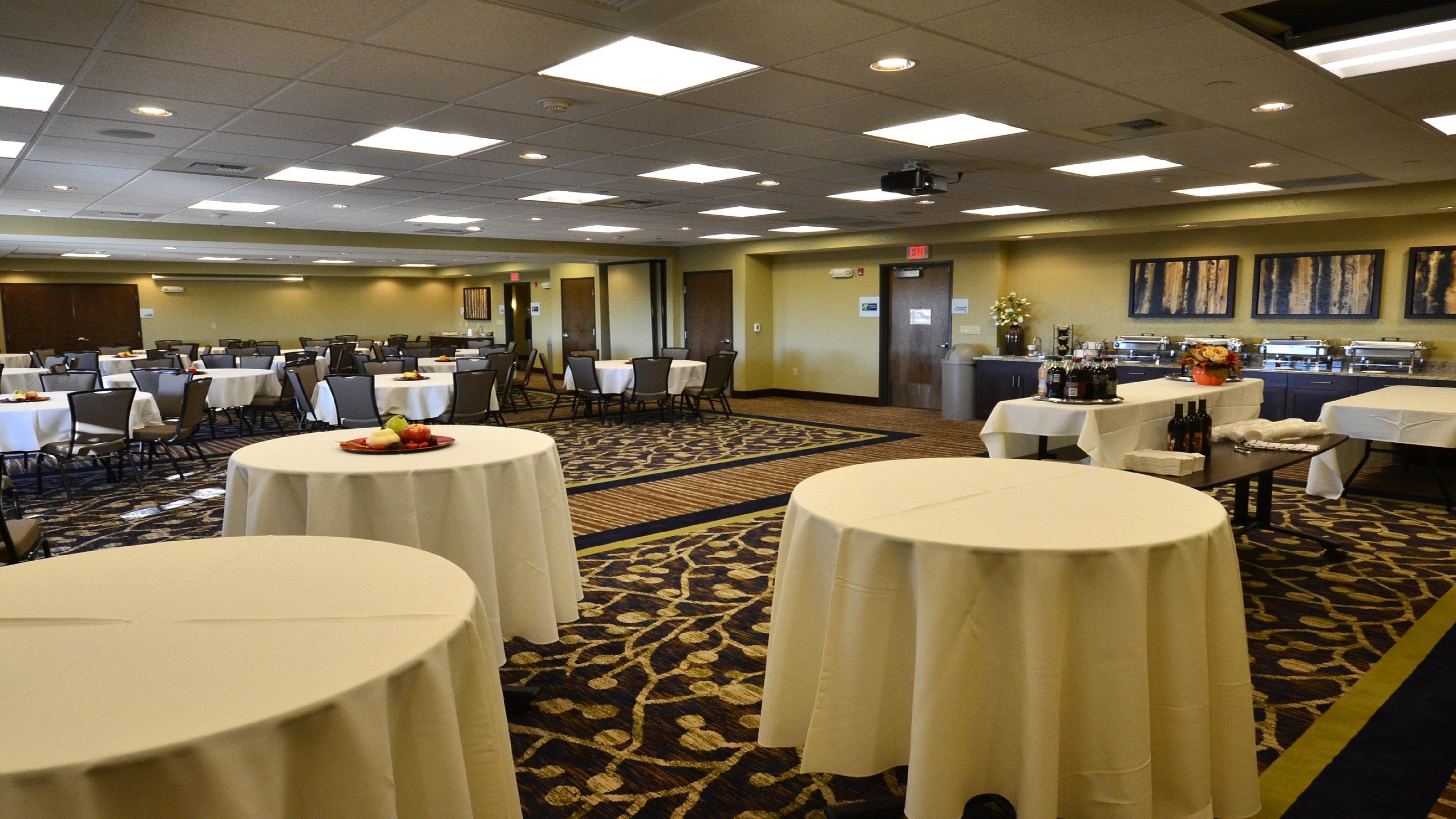 Holiday Inn Express & Suites Belgrade