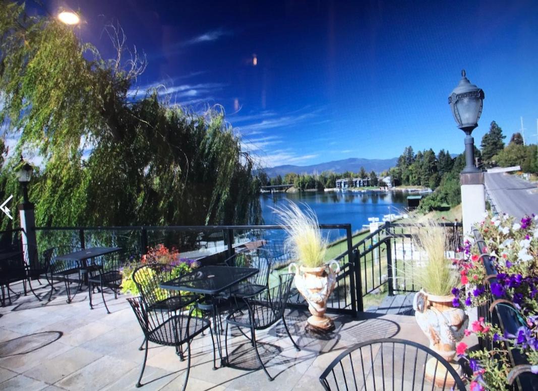 Swan River Inn