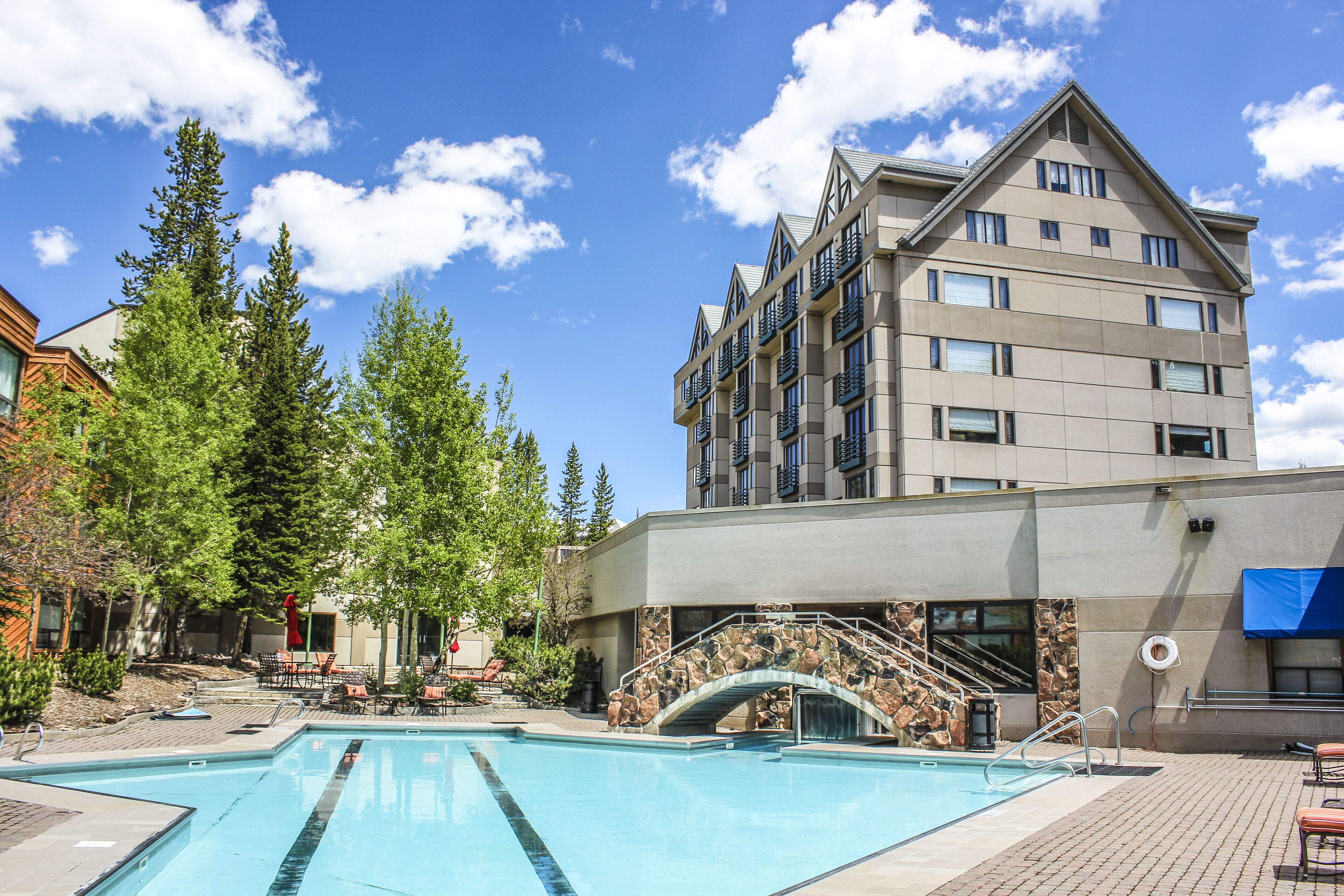 Shoshone Condominium Hotel